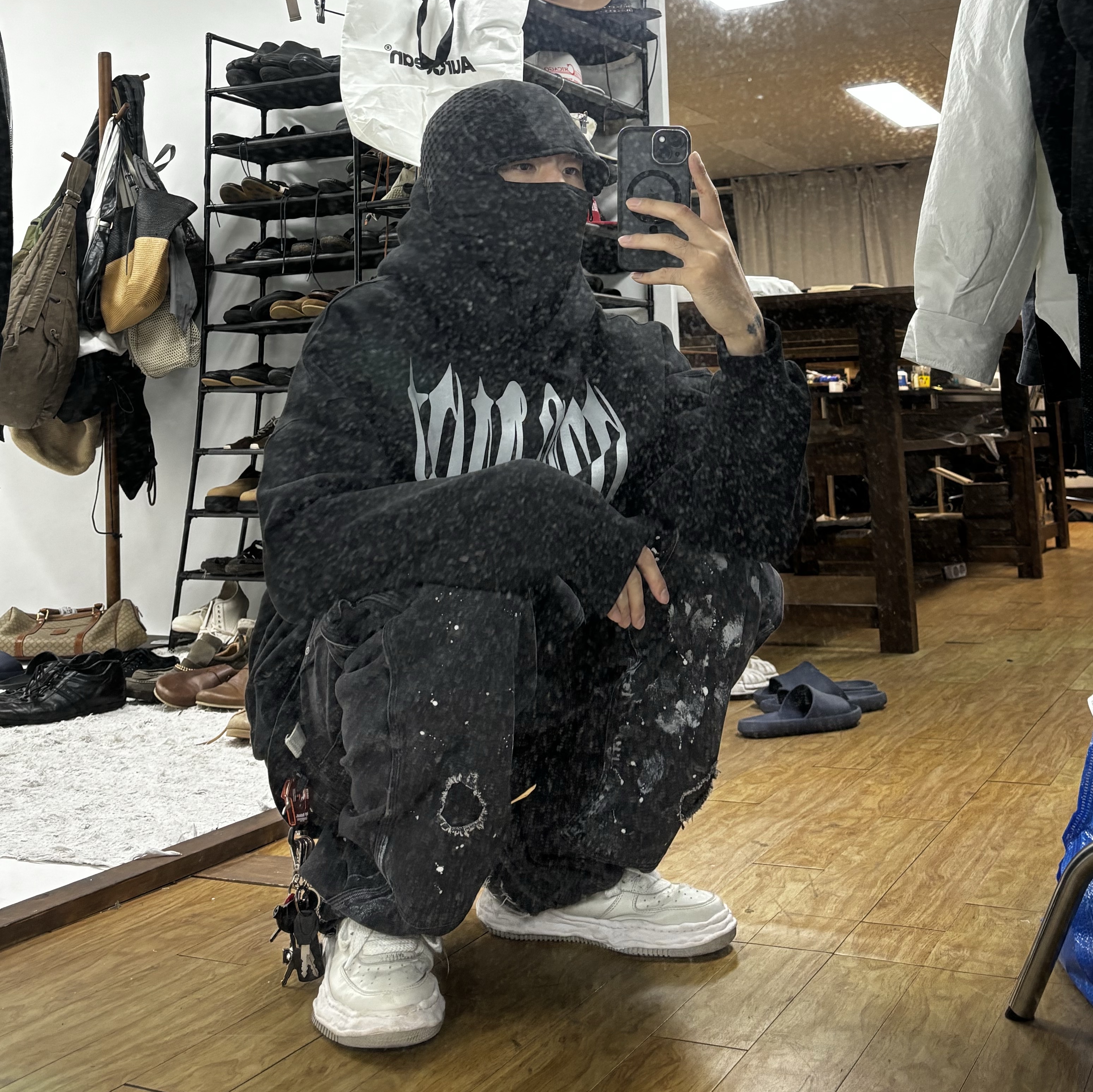 Wapworks Work Double Knee Carpenter Pants, Maison Mihara Yasuhiro Wayne OG Sole Embossed Leather Low-top Sneakers White 착용 스타일 - 1