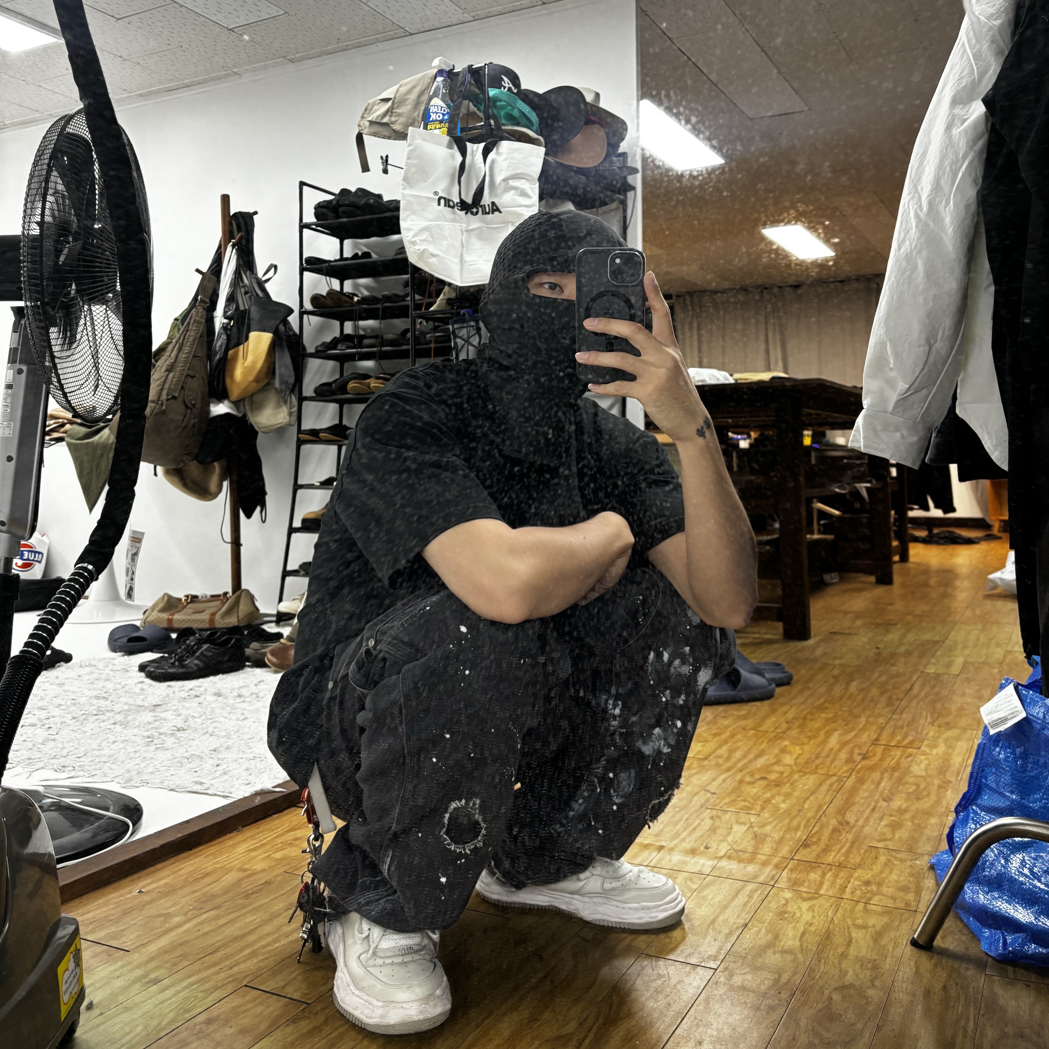 Wapworks Work Double Knee Carpenter Pants, Maison Mihara Yasuhiro Wayne OG Sole Embossed Leather Low-top Sneakers White 착용 스타일 - 3