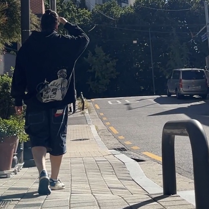 Jordan 1 x Travis Scott x Fragment Retro Low OG SP Military Blue, Jordan x Travis Scott x Fragment Hoodie Black (DJ0616-010) 착용 스타일 - 1