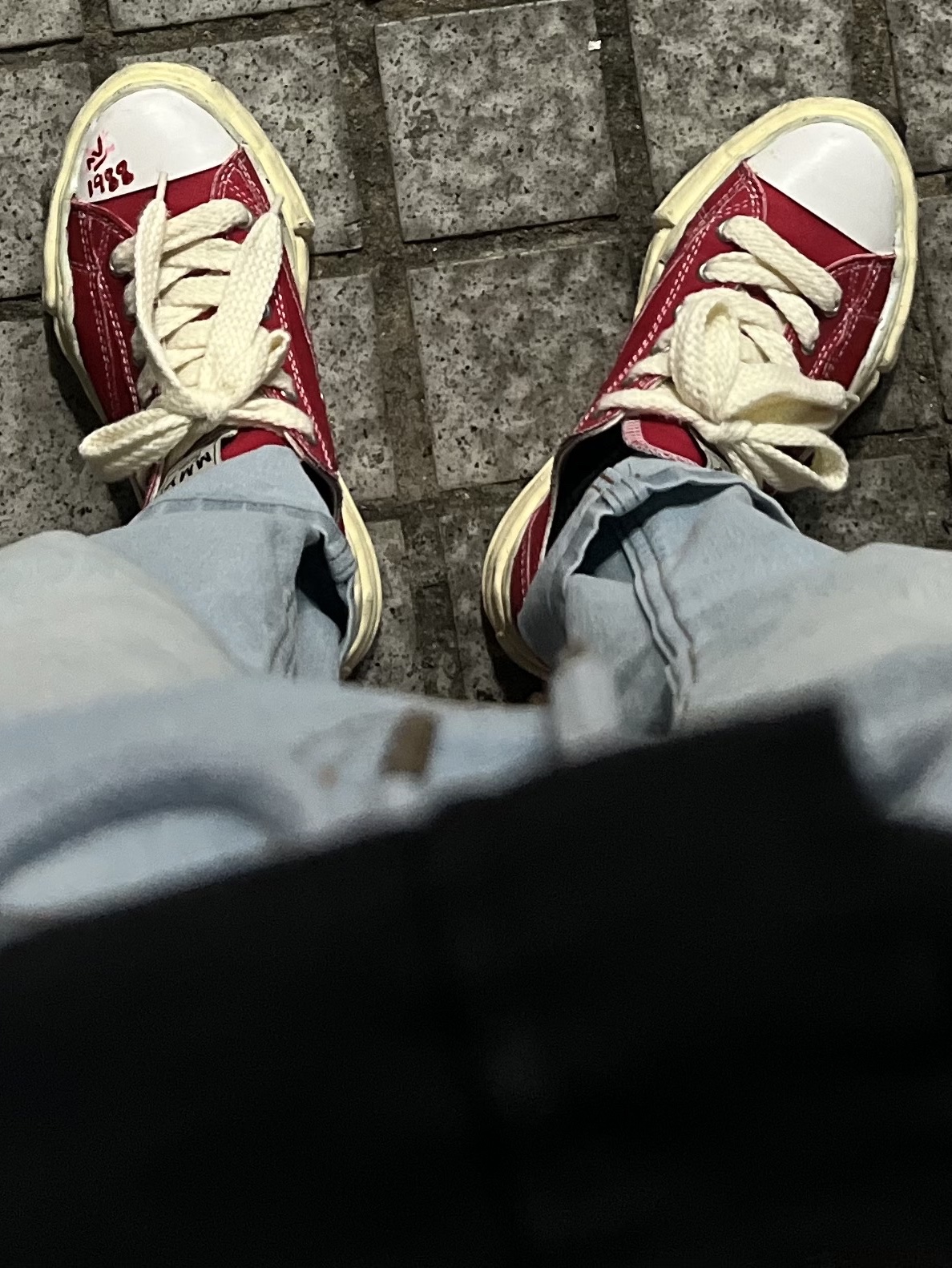 Maison Mihara Yasuhiro Peterson VL OG Sole Canvas Low-top Sneakers Red 착용 스타일 - 1