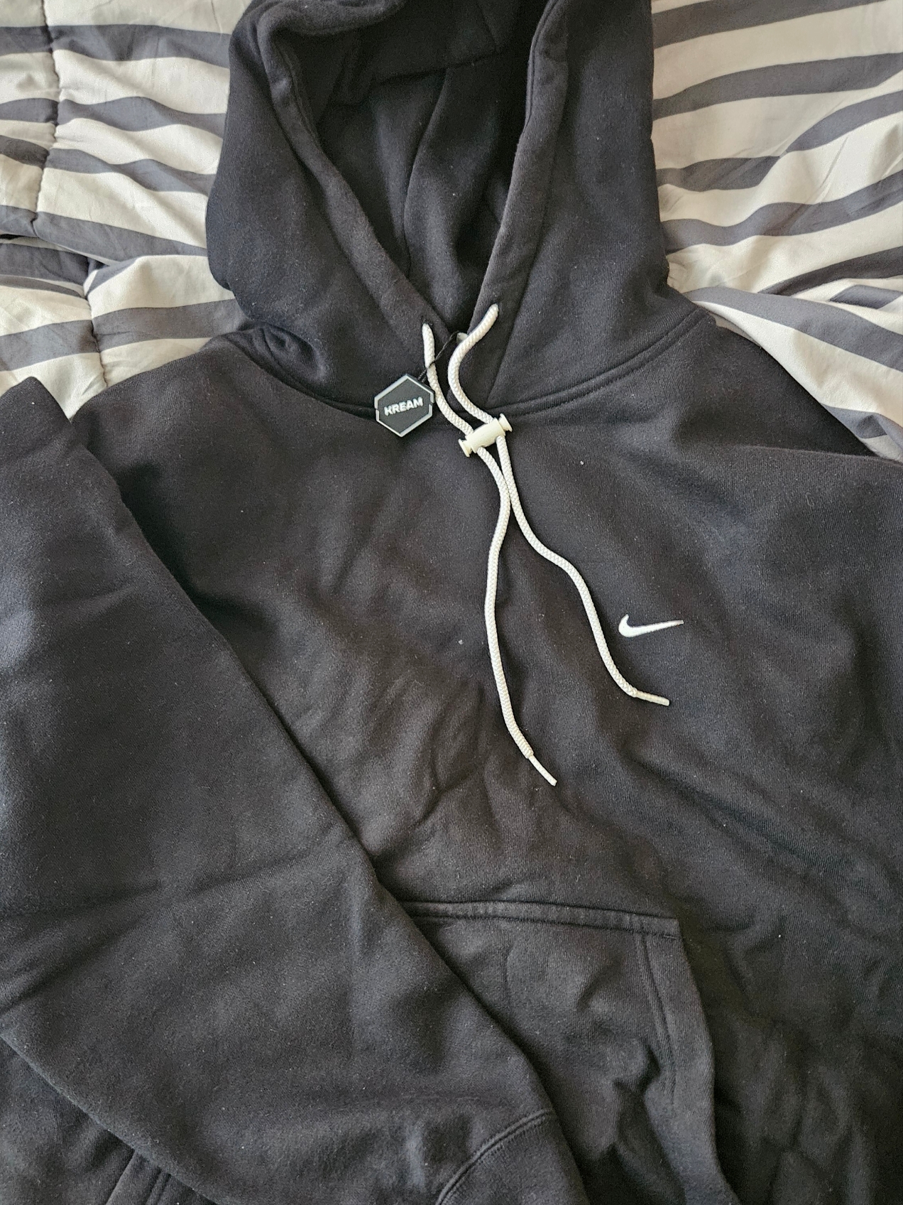 Nike NRG Solo Swoosh Fleece Hoodie Black White - Asia 착용 스타일