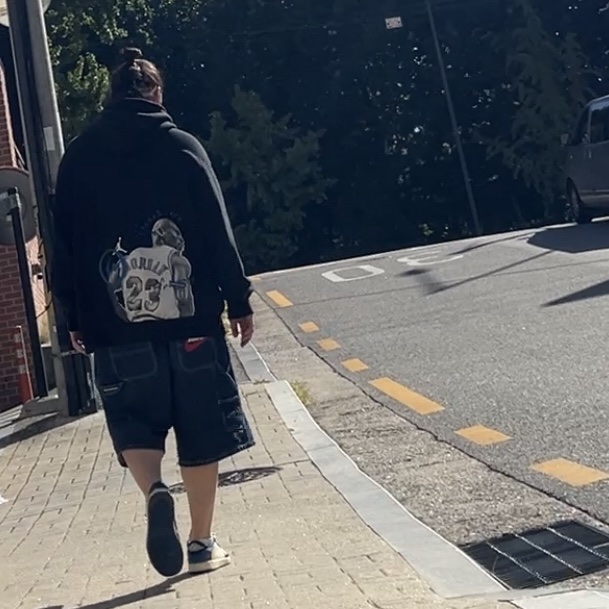 Jordan 1 x Travis Scott x Fragment Retro Low OG SP Military Blue, Jordan x Travis Scott x Fragment Hoodie Black (DJ0616-010) 착용 스타일 - 3