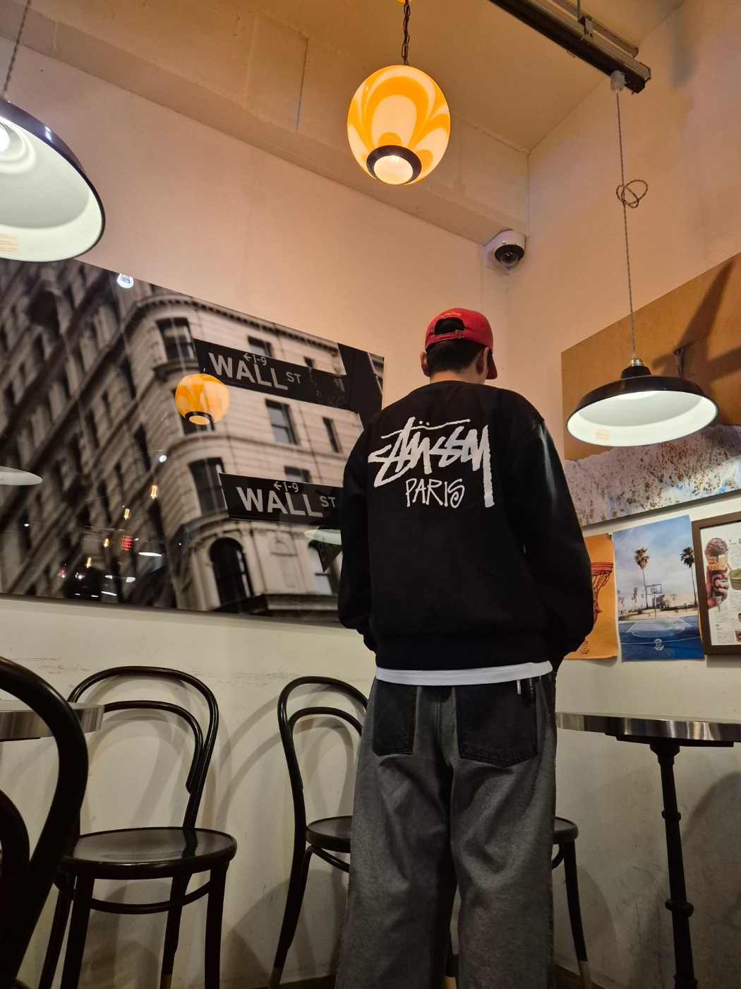 Stussy Stock Paris Crew Black, Supreme Pigment Canvas S Logo 6-Panel Red - 23SS 착용 스타일 - 1