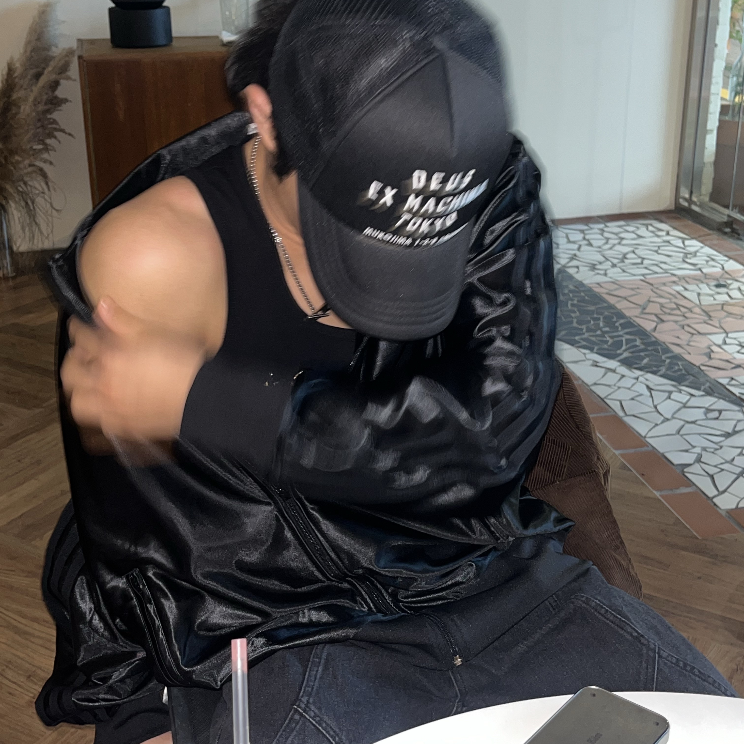 Adidas Q3 Oversized Track Top Black - KR Sizing, Deus Ex Machina Tokyo Harajuku Address Trucker Cap Black 착용 스타일 - 2