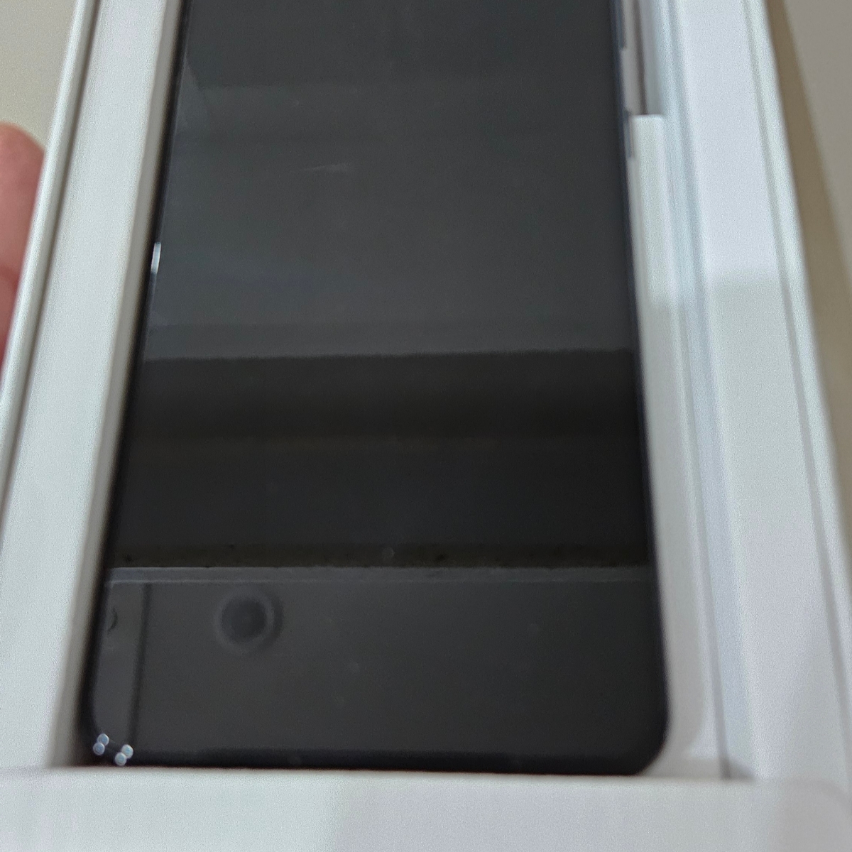 [S등급] Refurbished Galaxy S21+ 256GB Phantom Black 착용 스타일