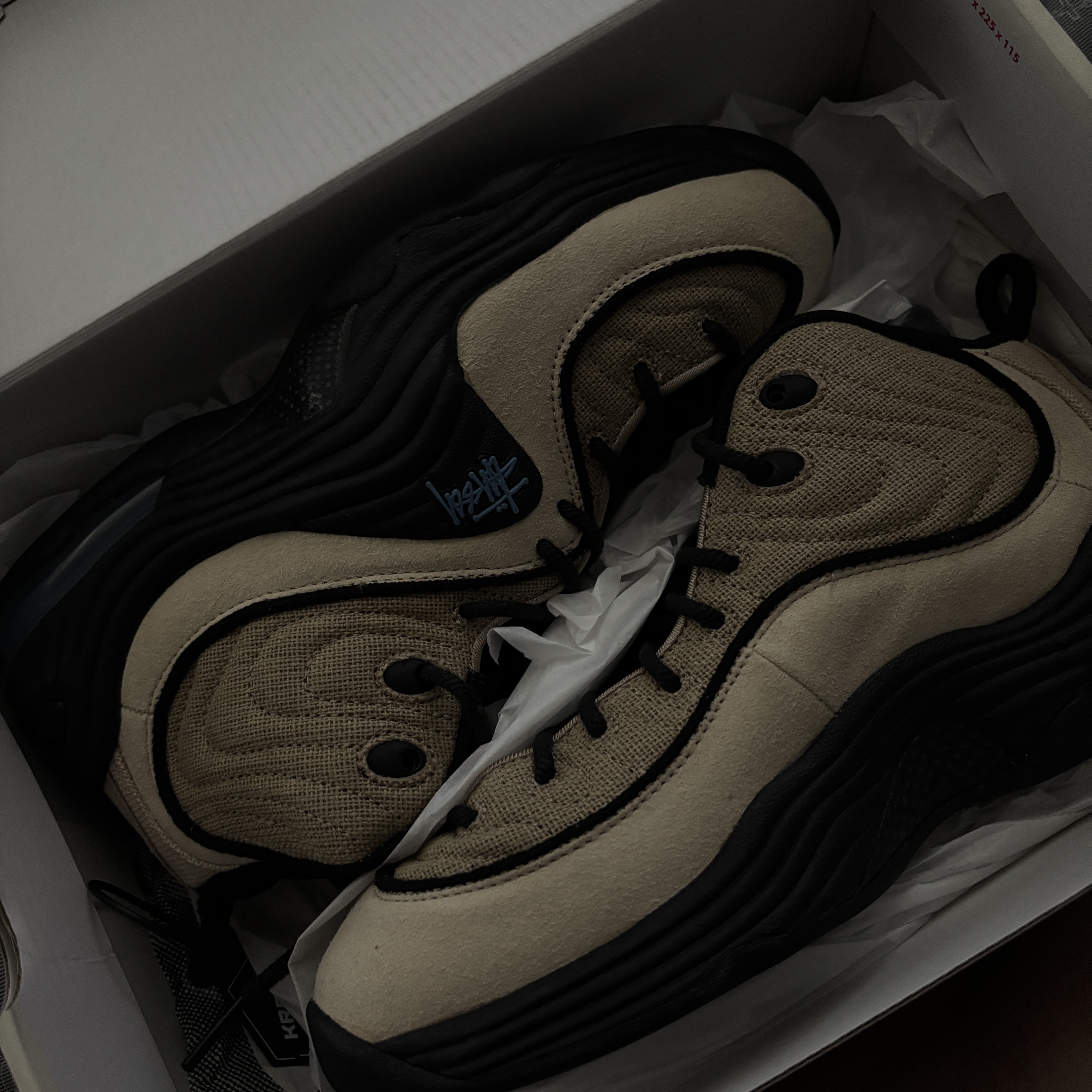Nike x Stussy Air Penny II Rattan and Limestone 착용 스타일 - 3