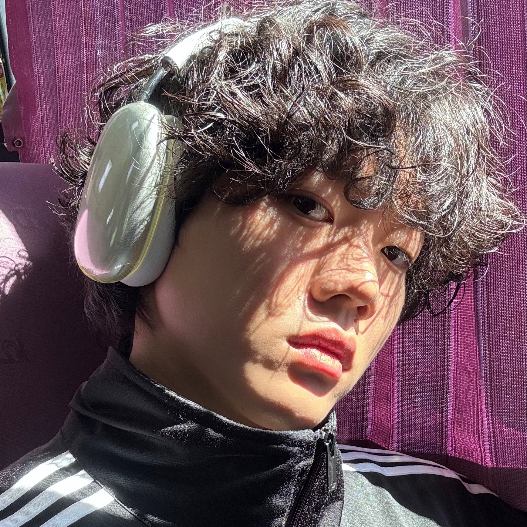 Apple AirPods Max Lightning Silver (Korean Ver.) 착용 스타일 - 1