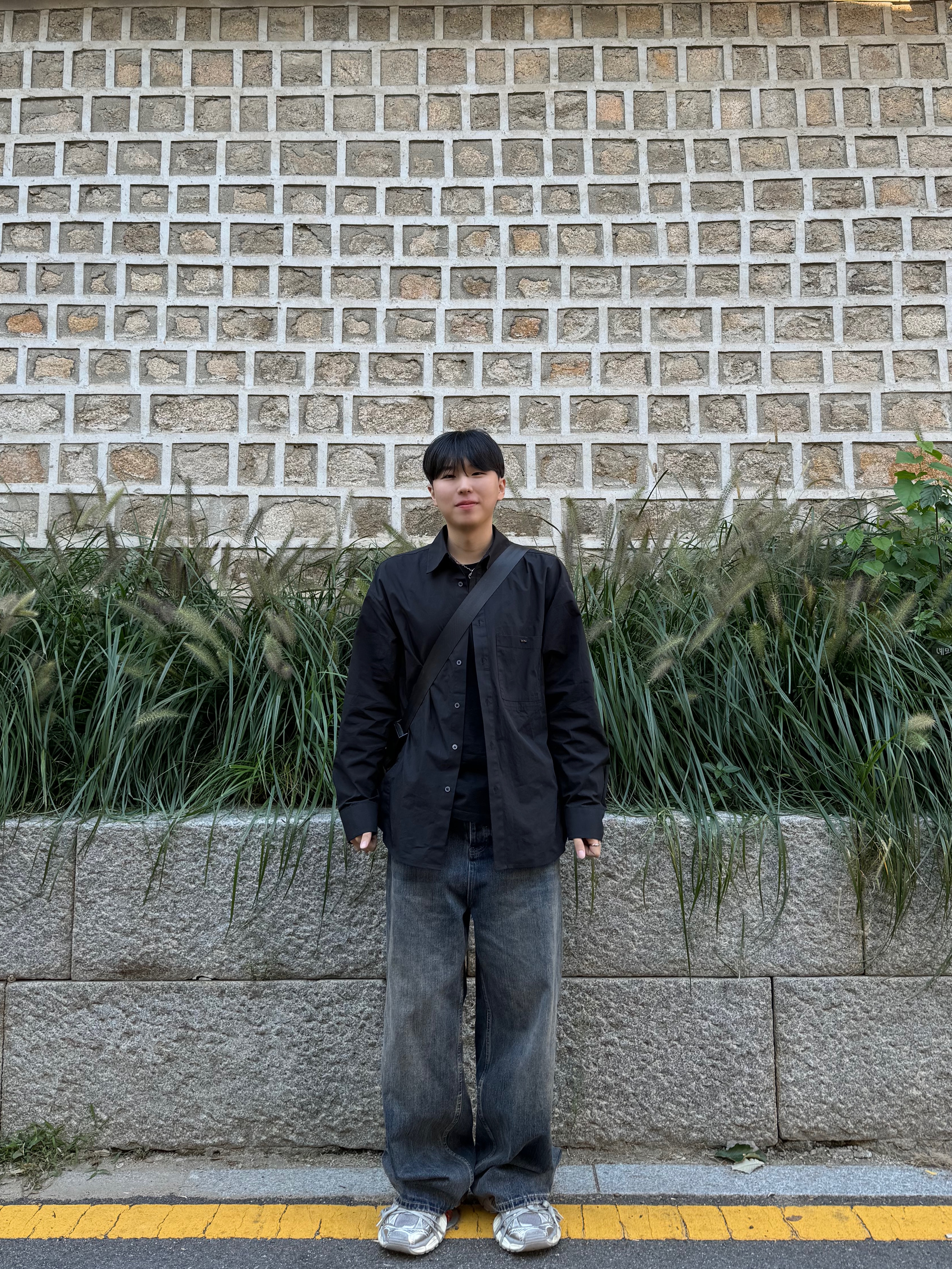 Wooyoungmi Cotton Back Logo Shirt Black - 24SS, Balenciaga 3XL Sneakers Light Beige 착용 스타일 - 1