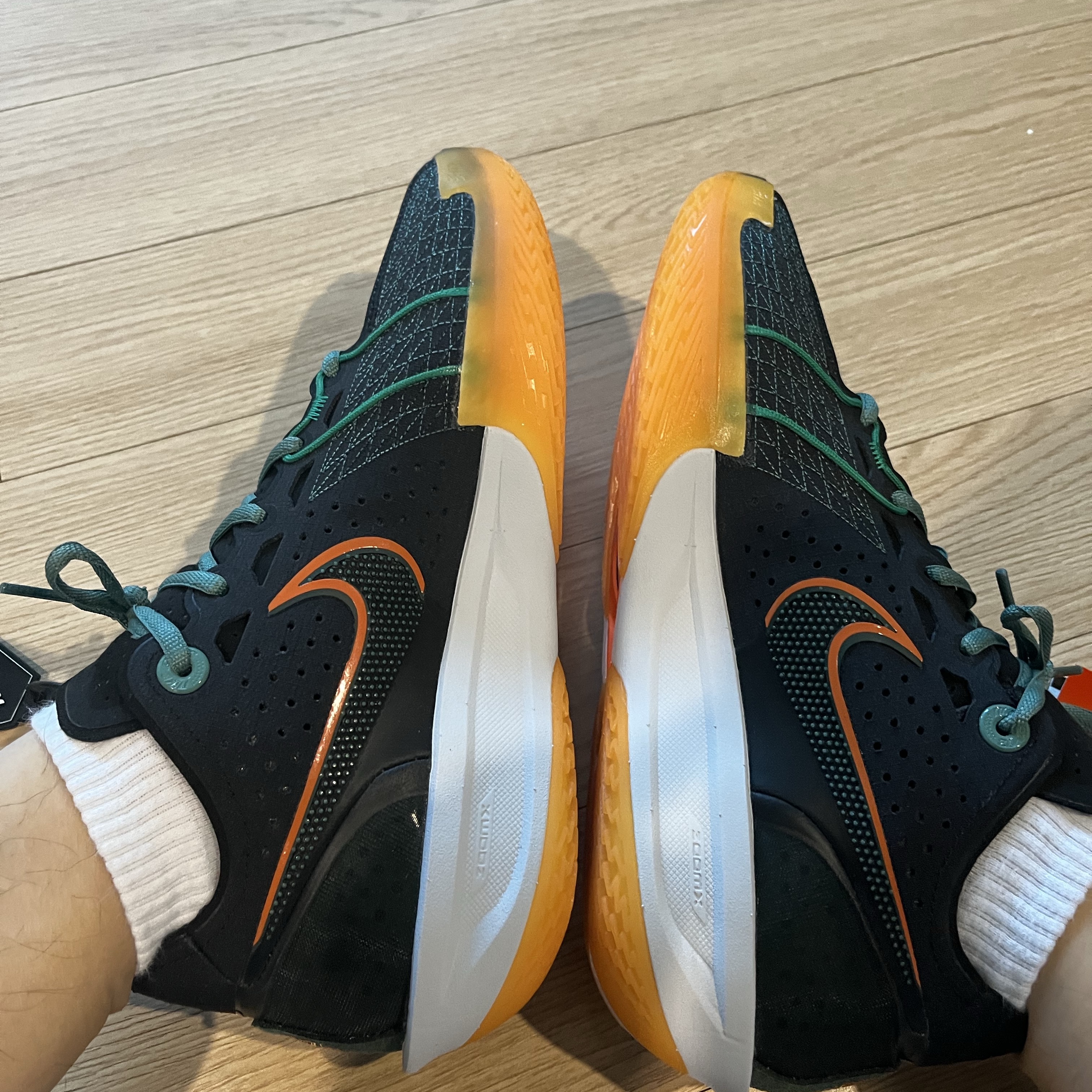 Nike Air Zoom GT Cut 3 EP Black Malachite 착용 스타일 - 1