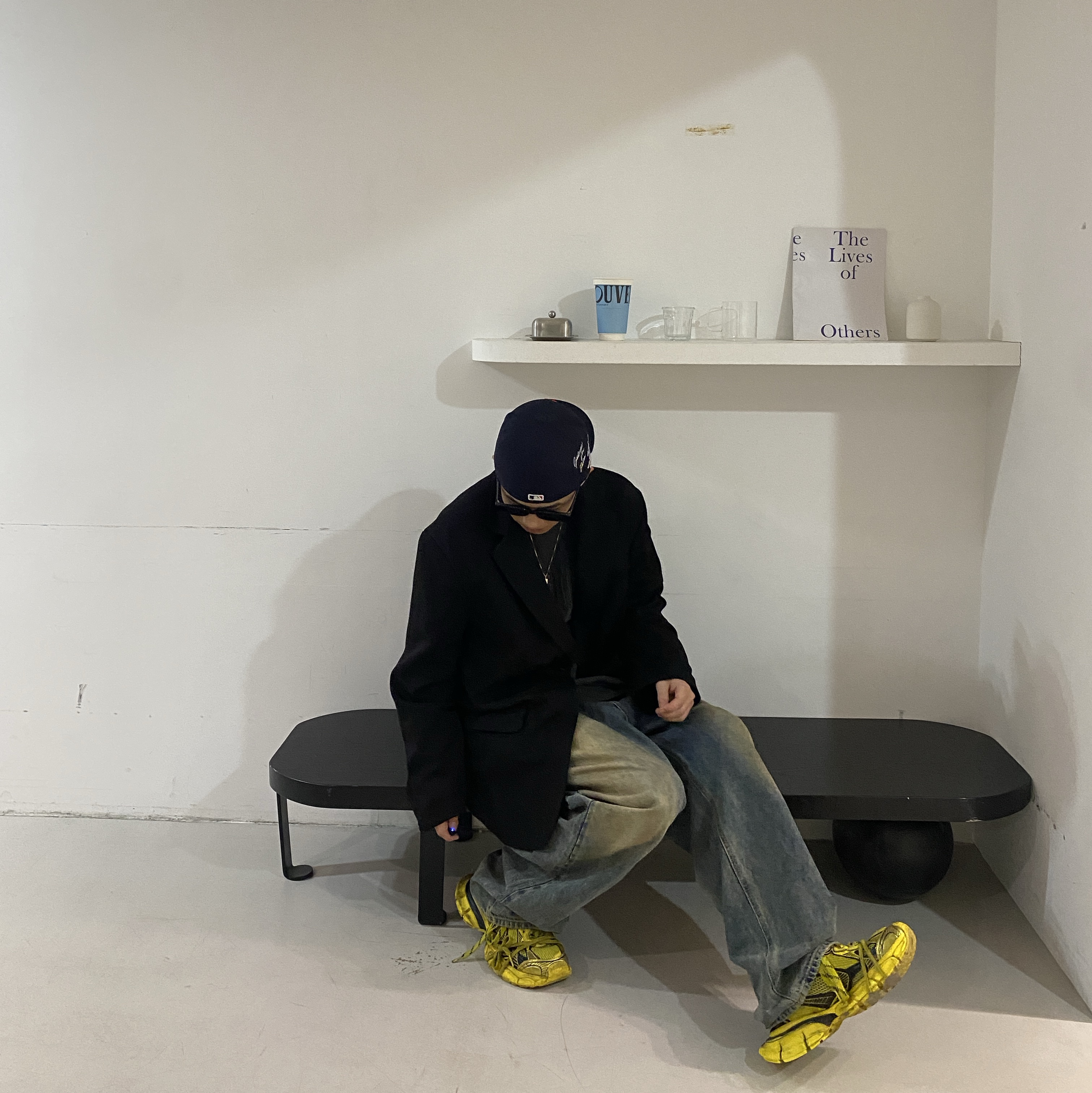 Balenciaga 3XL Sneakers Yellow Black 착용 스타일 - 2