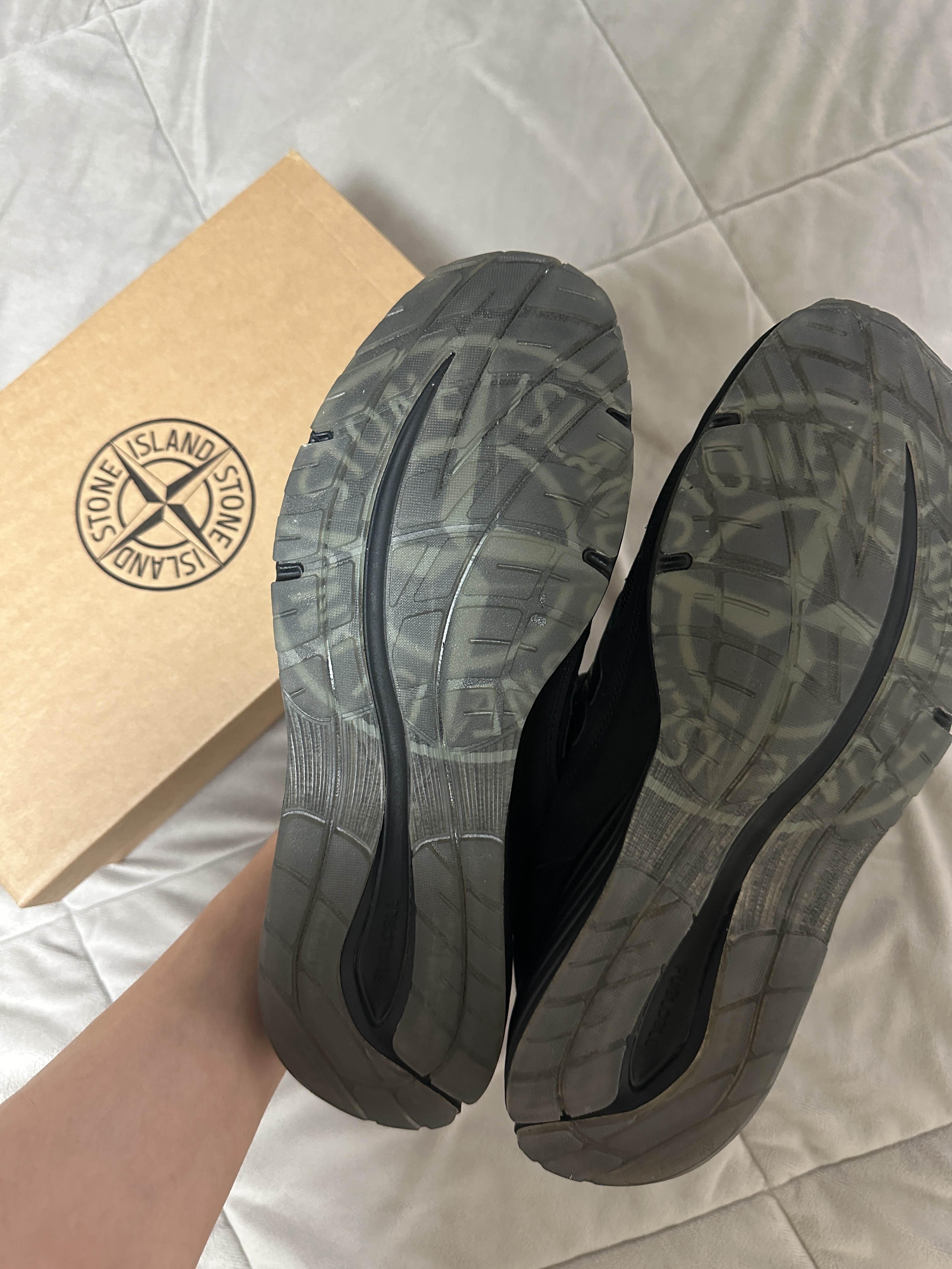 New Balance x Stone Island 991v2 Made in UK Black 착용 스타일 - 3