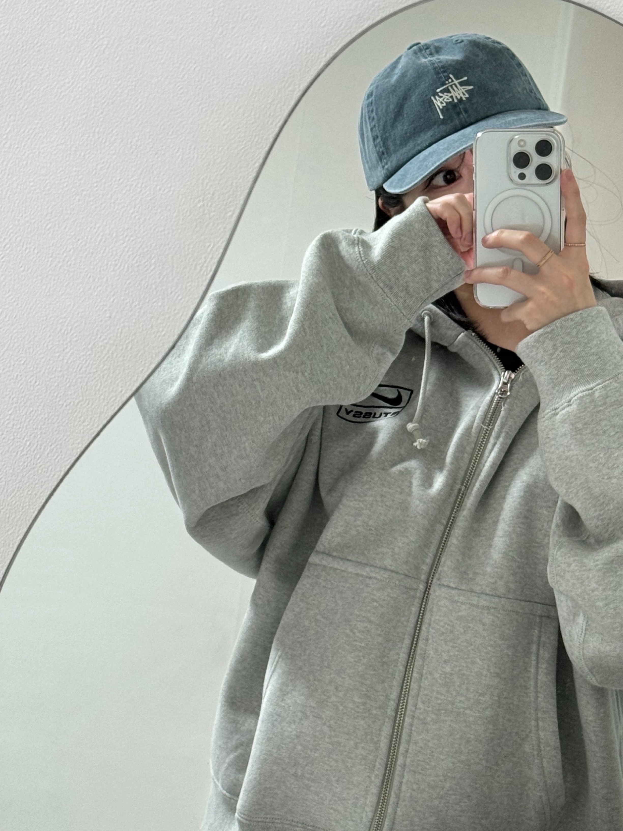 Nike x Stussy Full Zip Fleece Hoodie Grey Heather (FJ9181-050) 착용 스타일