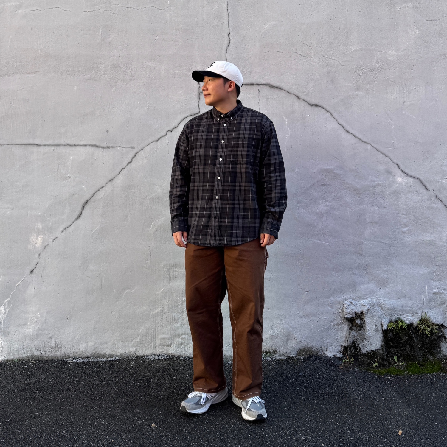 Supreme Plaid Flannel Shirt Black - 24FW, Supreme 2-Tone S Logo 6-Panel Stone - 24SS 착용 스타일 - 1
