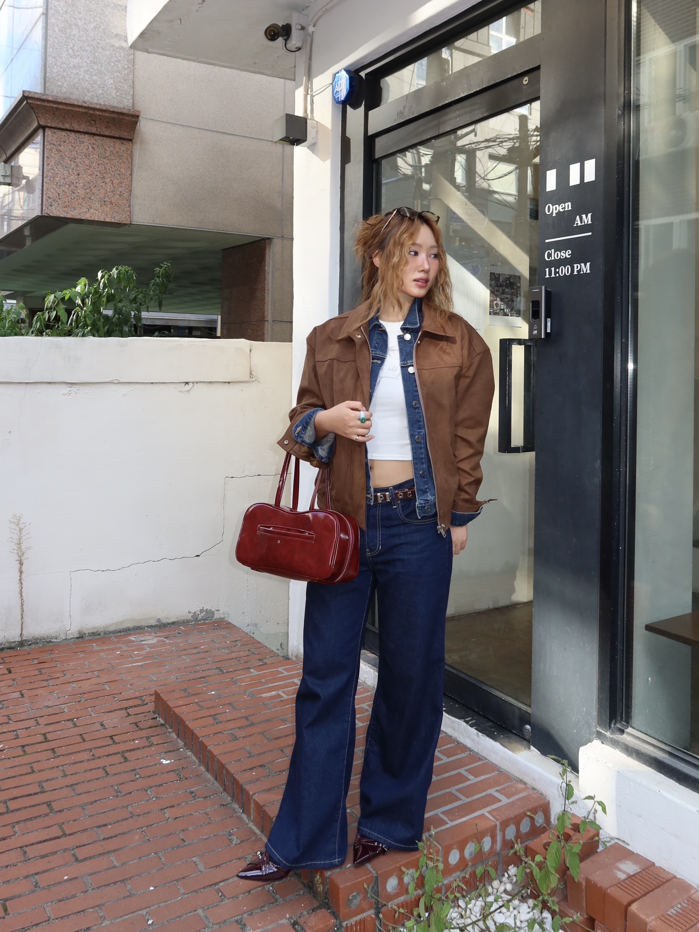 (W) Miu Miu Regard Sunglasses Blue Lenses Honey Tortoiseshell Acetate Standard fit, (W) Glowny 93 Mid-Rise Loose Fit Jeans Indigo 착용 스타일 - 1