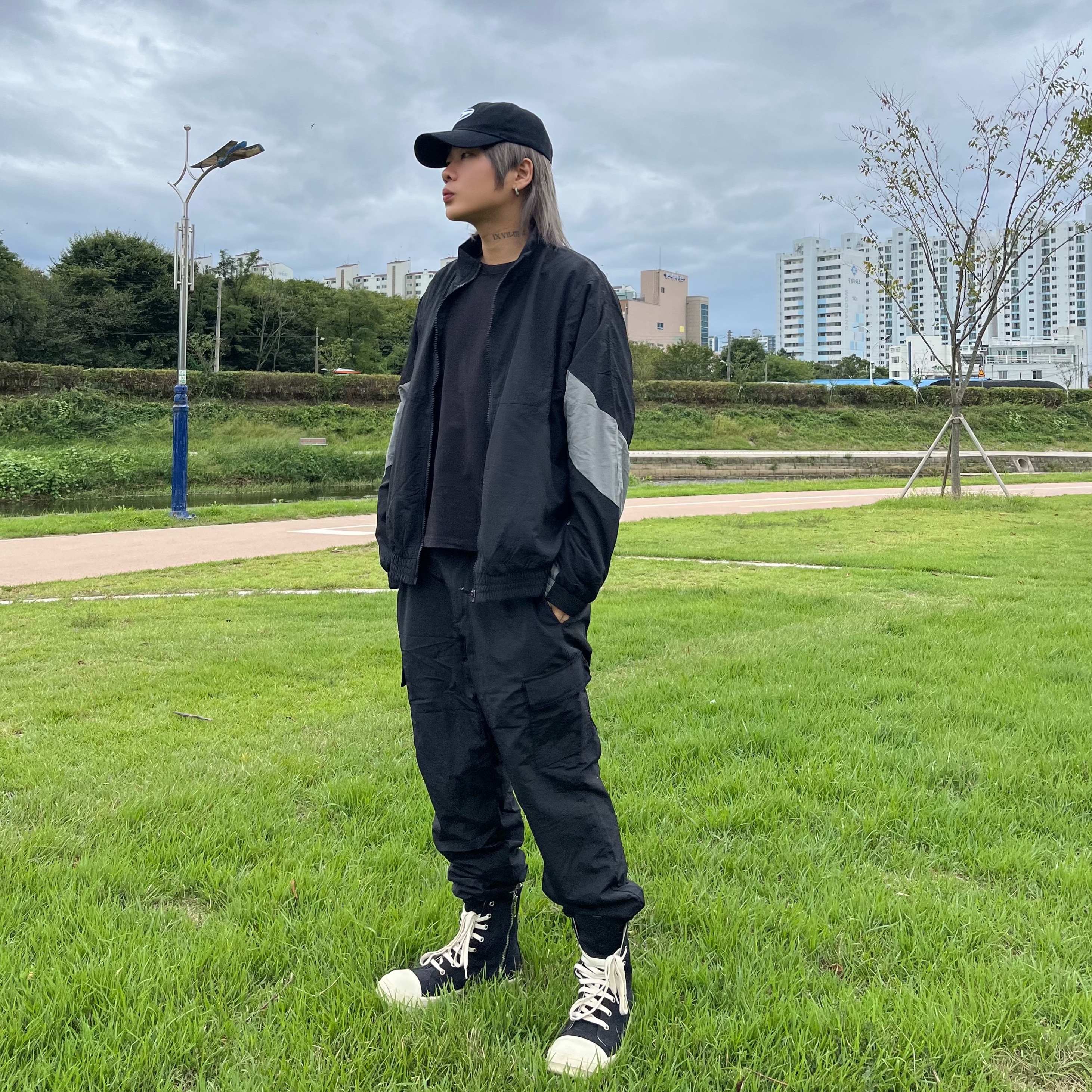 Rick Owens Drkshdw Calf Leather Penta Sneakers Black Milk White 착용 스타일 - 1