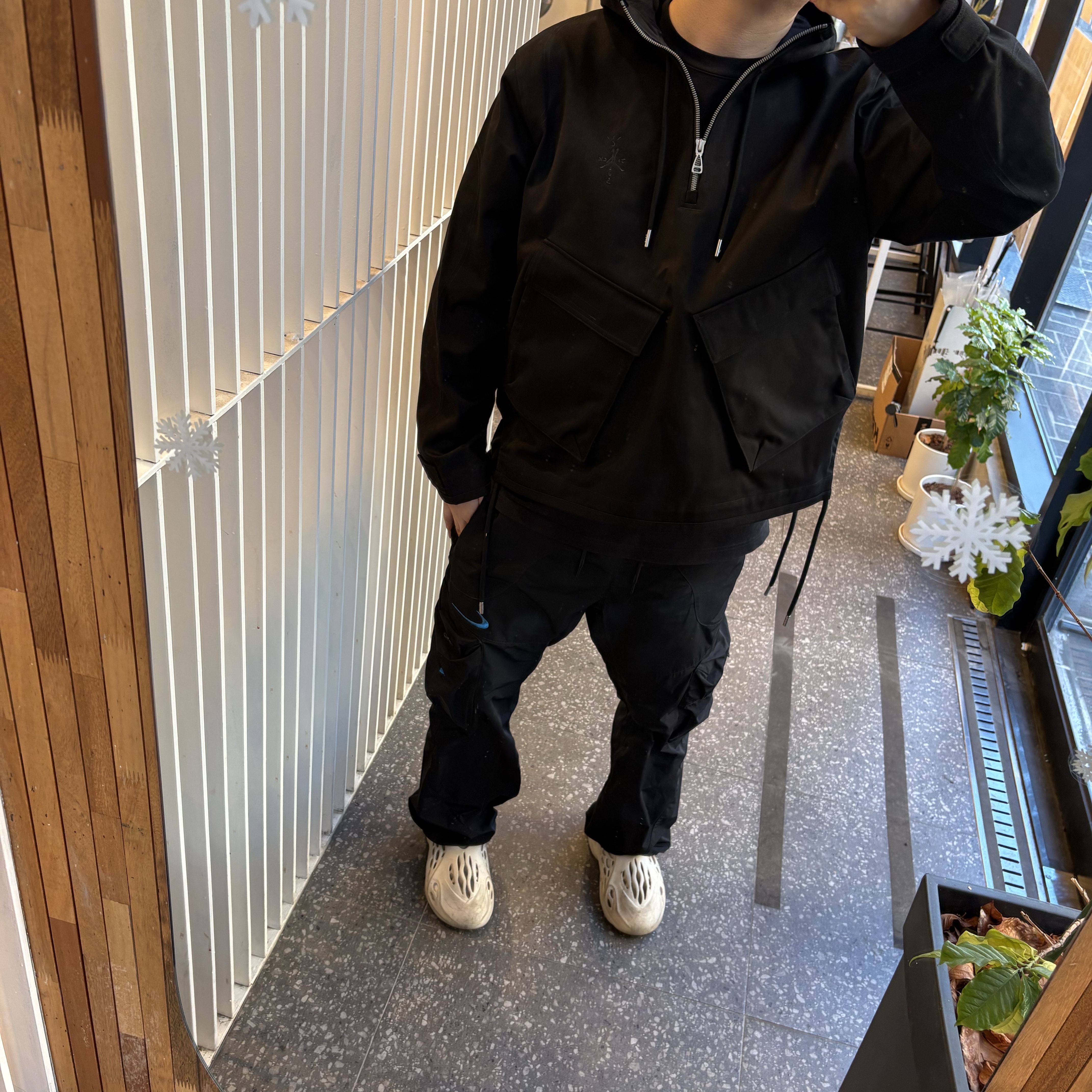 Jordan x Travis Scott Half Zip Jacket Black (DZ5488-010) 착용 스타일 - 1