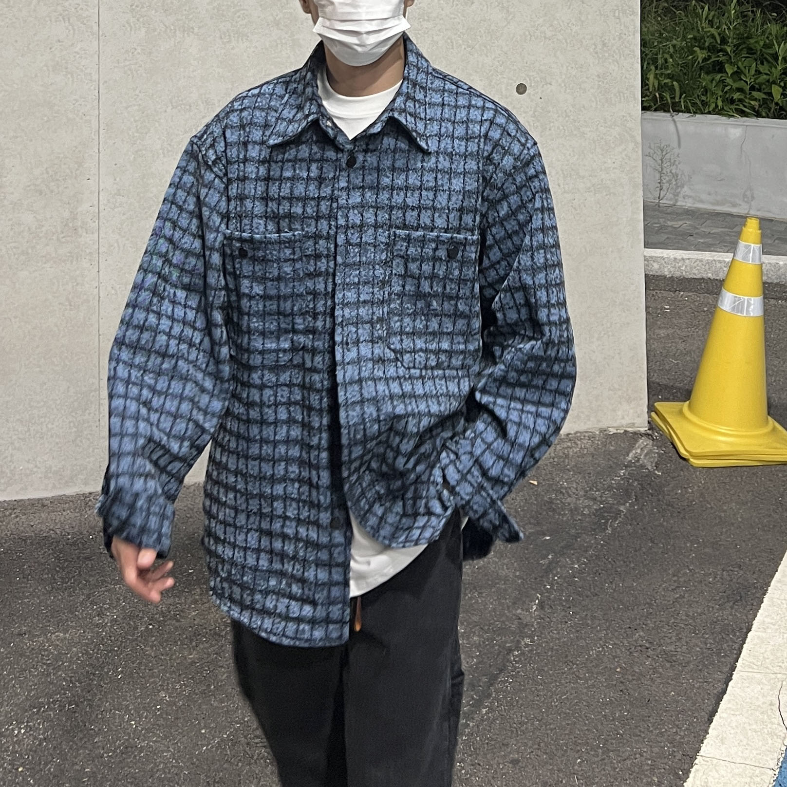 Oakley Factory Team x Brain Dead Flesh White Birch, Oakley Factory Team x Brain Dead Suede Flesh Lily Pad White 착용 스타일 - 3
