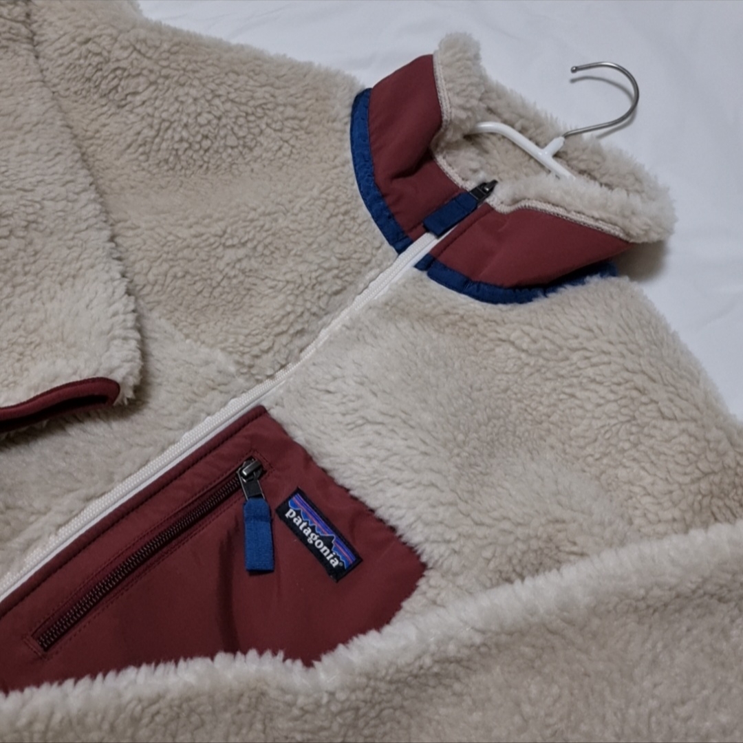 Patagonia Classic Retro-X Jacket Dark Natural Sequoia Red 착용 스타일