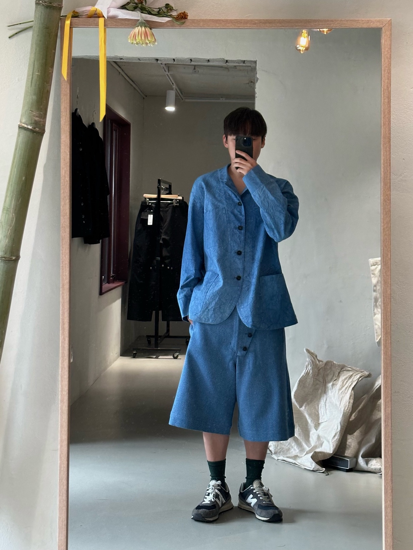 Jagoryu Natural Dyeing Work Jacket Indigo, Jagoryu Leather Button Placket Bermuda Blue 착용 스타일
