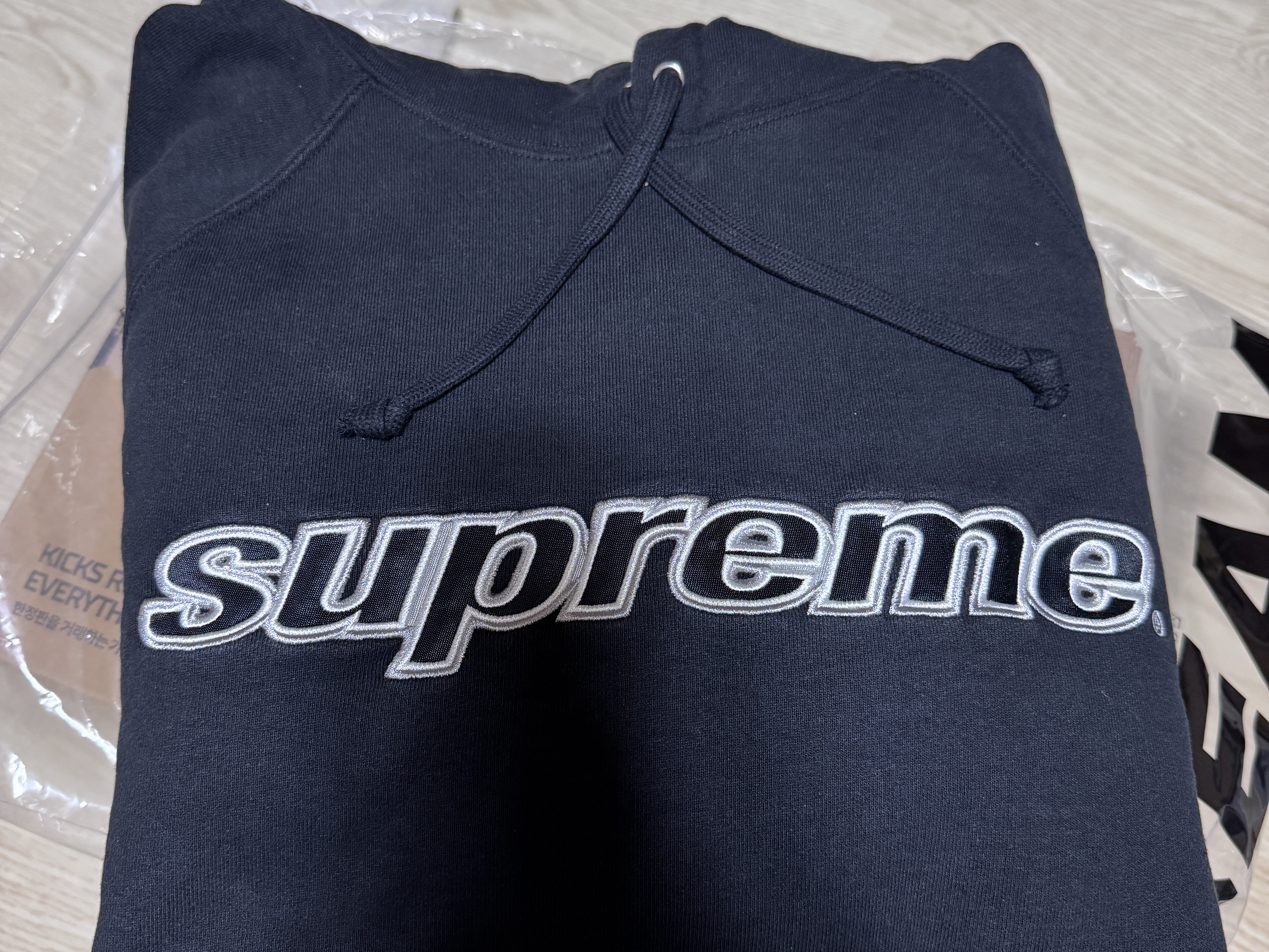 Supreme Division Hooded Sweatshirt Black - 24FW 착용 스타일