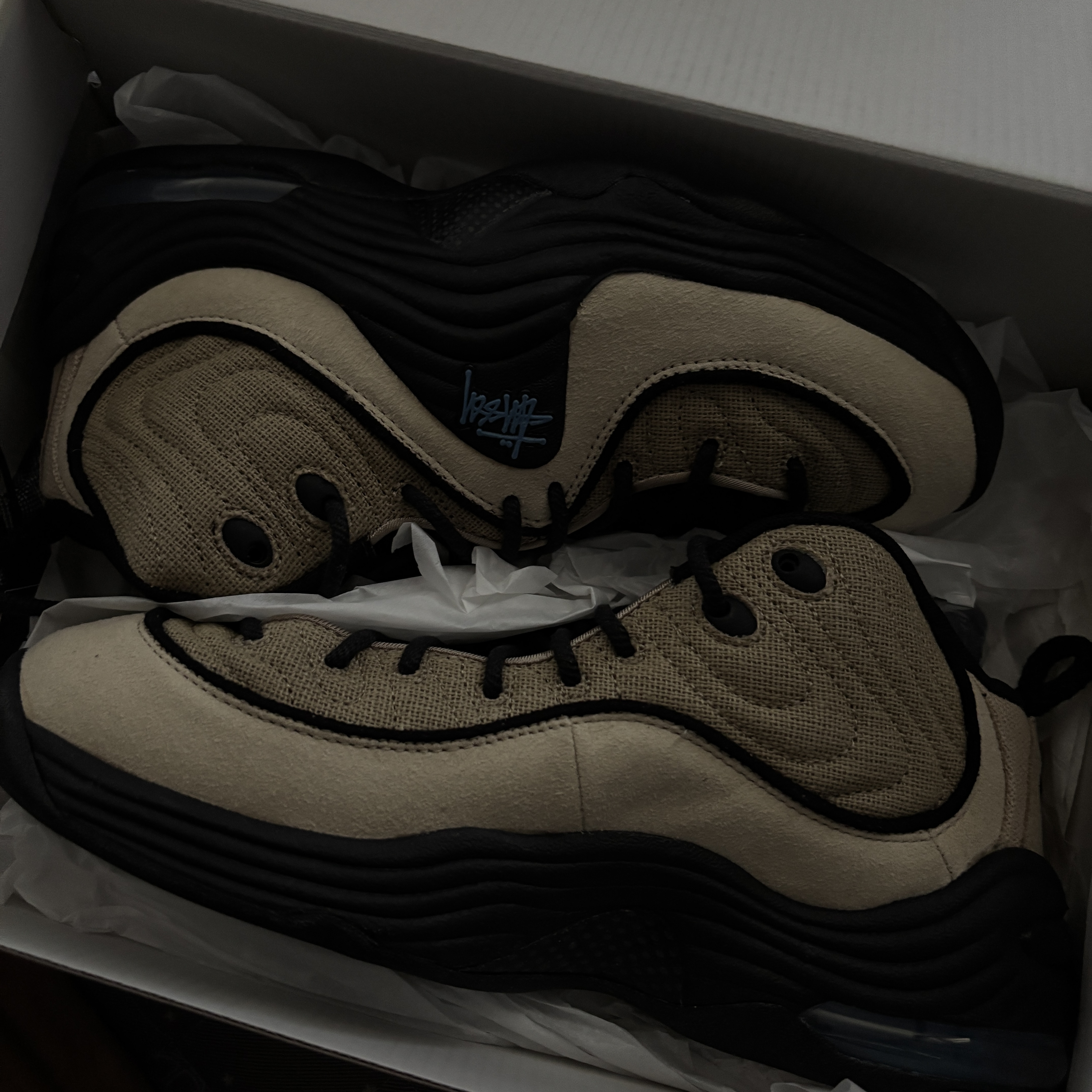 Nike x Stussy Air Penny II Rattan and Limestone 착용 스타일 - 4