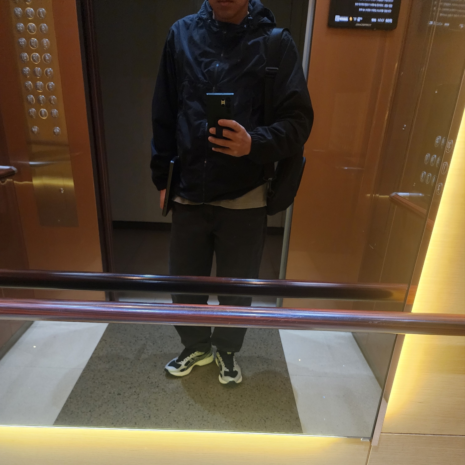 Asics Gel-Kayano 14 Black Seal Grey 착용 스타일