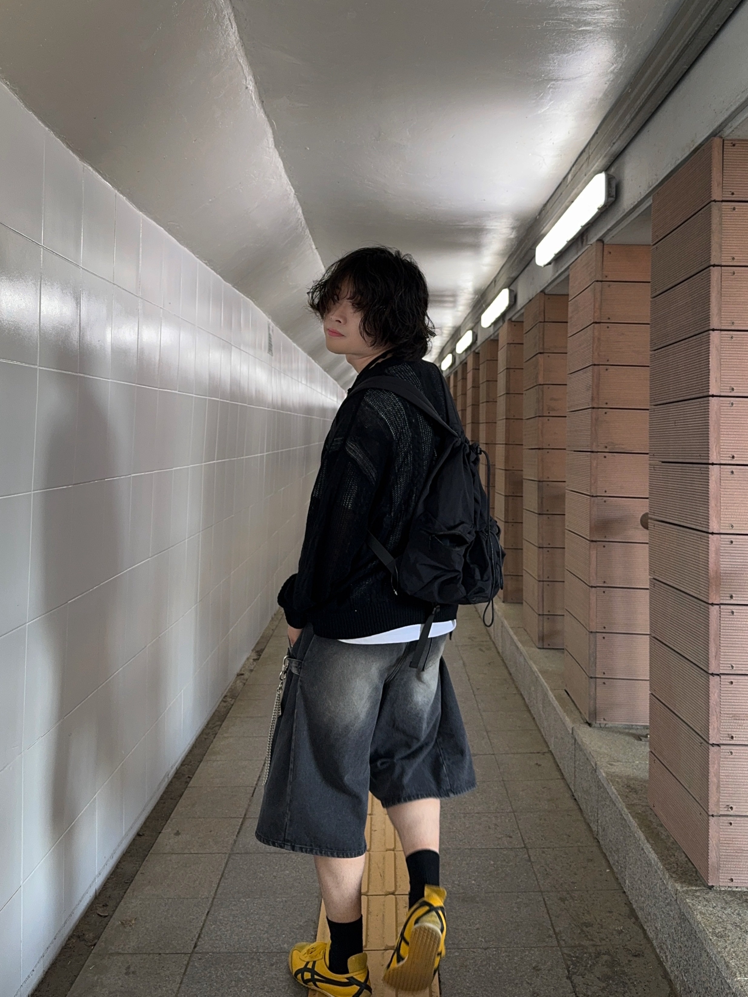 Onitsuka Tiger Mexico 66 Yellow Black 착용 스타일