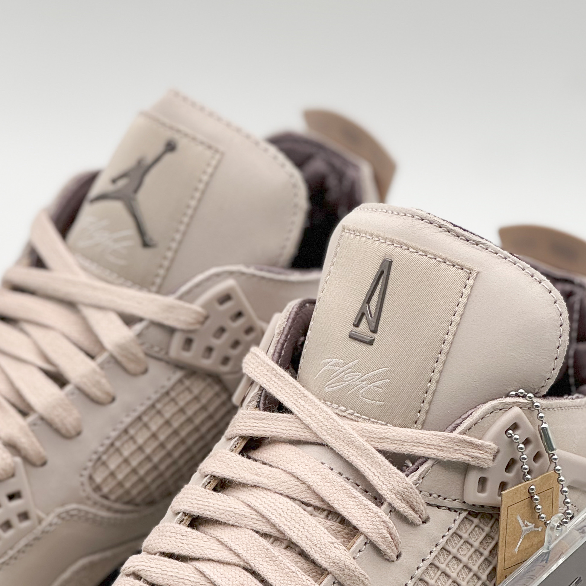 (W) Jordan 4 x A Ma Maniere Retro OG SP W.Y.W.S. 착용 스타일 - 4