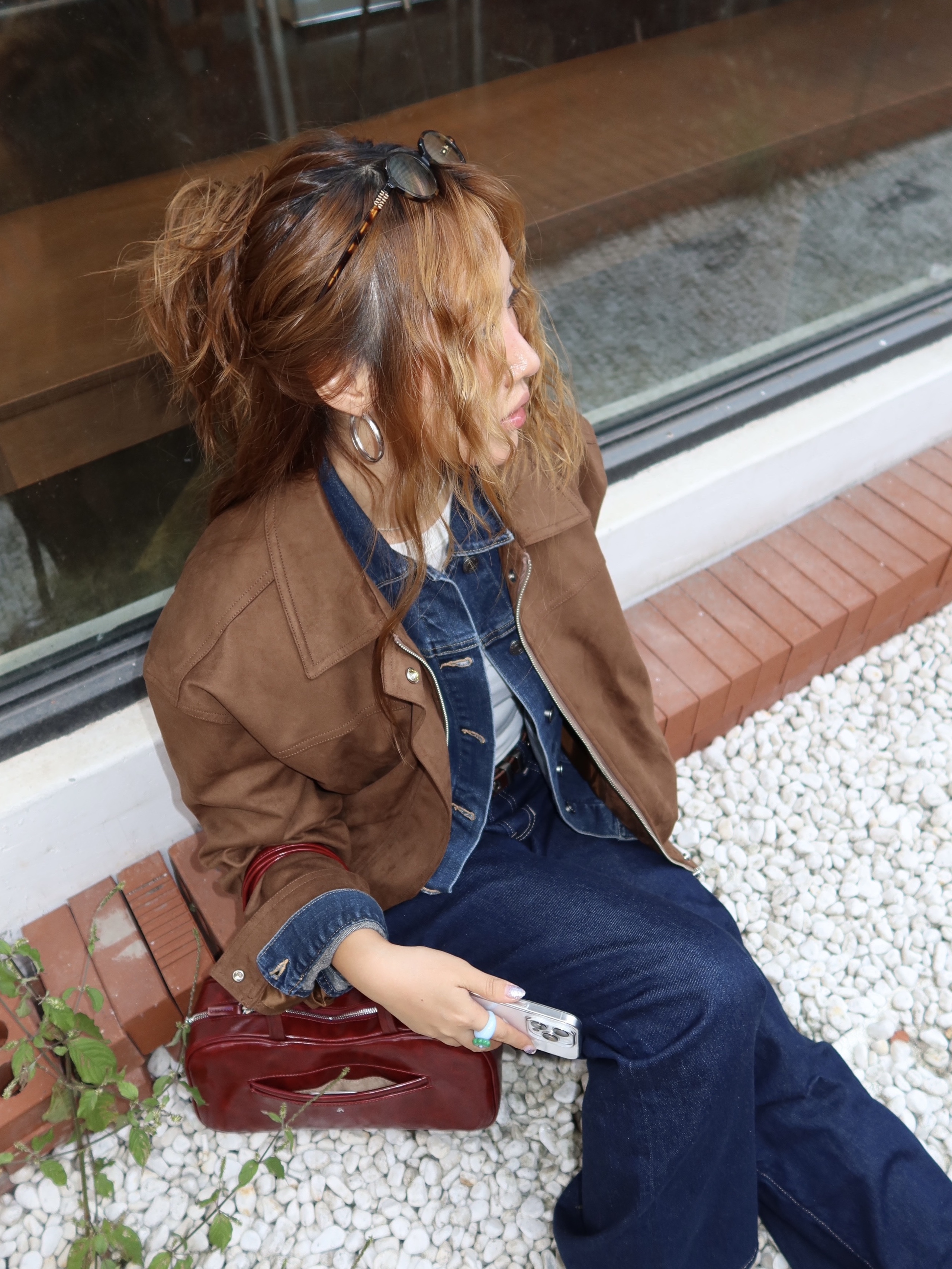 (W) Miu Miu Regard Sunglasses Blue Lenses Honey Tortoiseshell Acetate Standard fit, (W) Glowny 93 Mid-Rise Loose Fit Jeans Indigo 착용 스타일 - 4