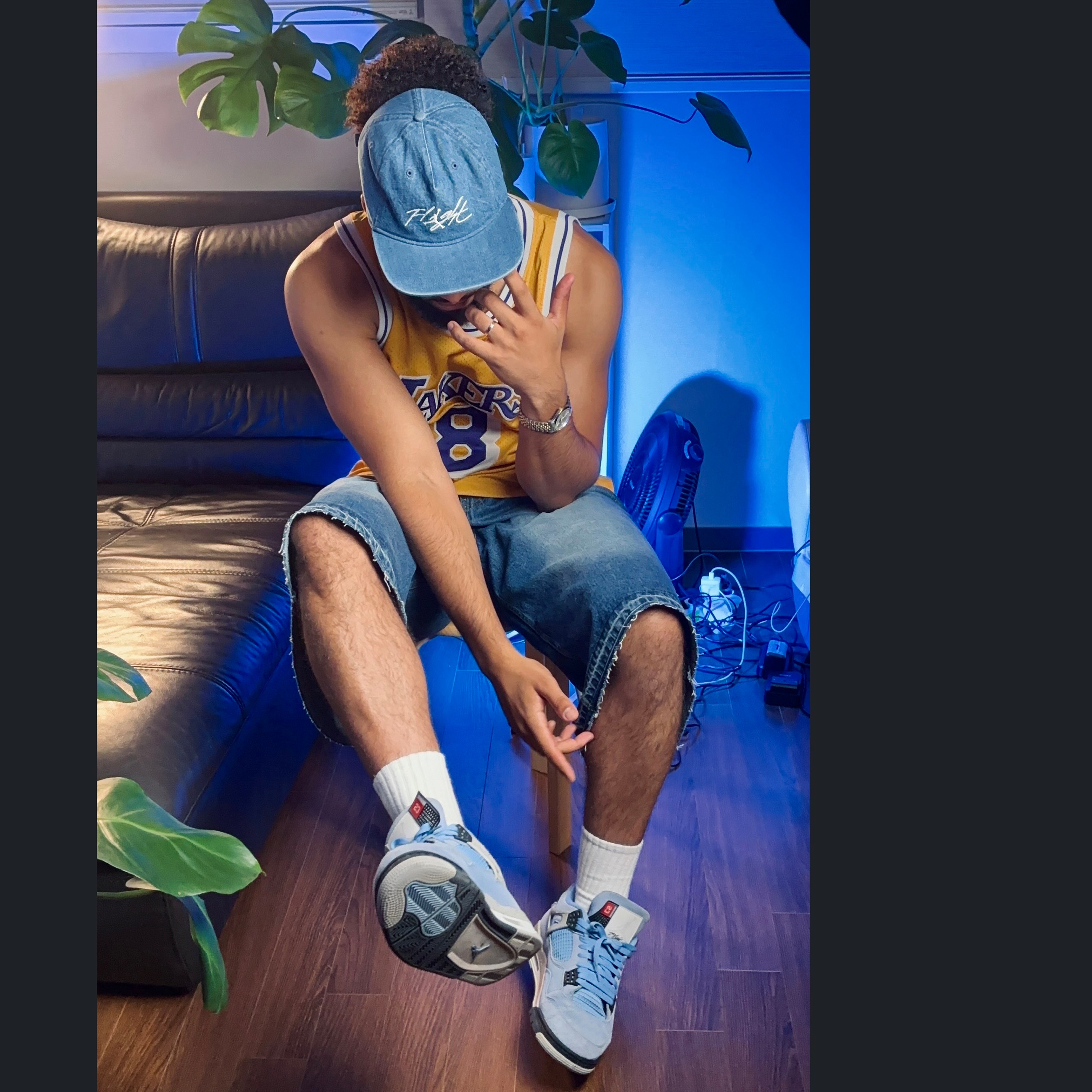 Jordan 4 Retro University Blue 착용 스타일