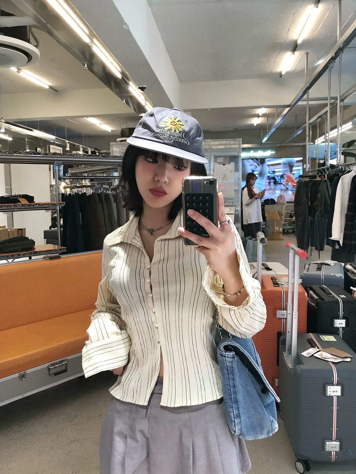 HS x Hank Relaxed Fit Cap Charcoal 착용 스타일
