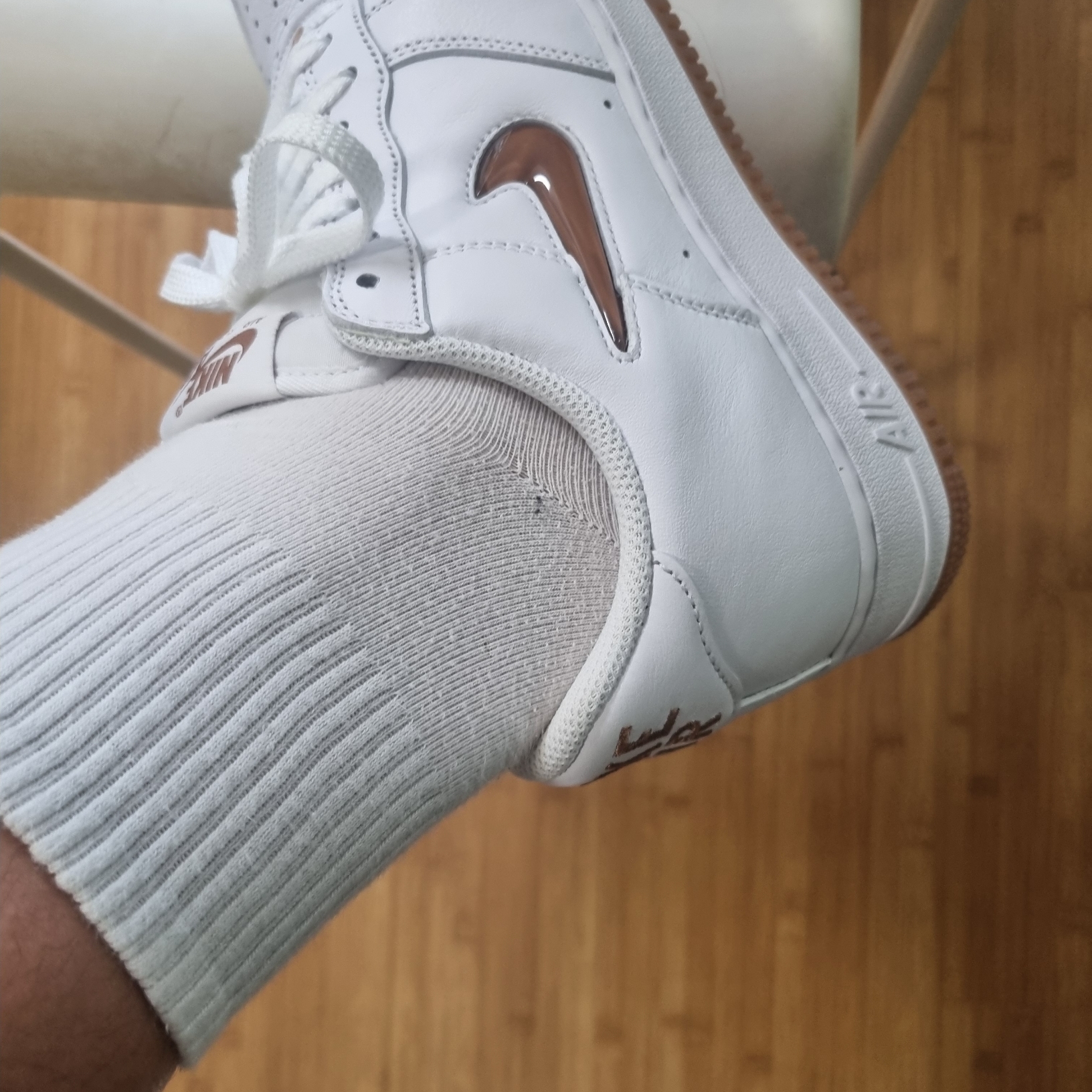 Nike Air Force 1 Low Retro Color of the Month White 착용 스타일