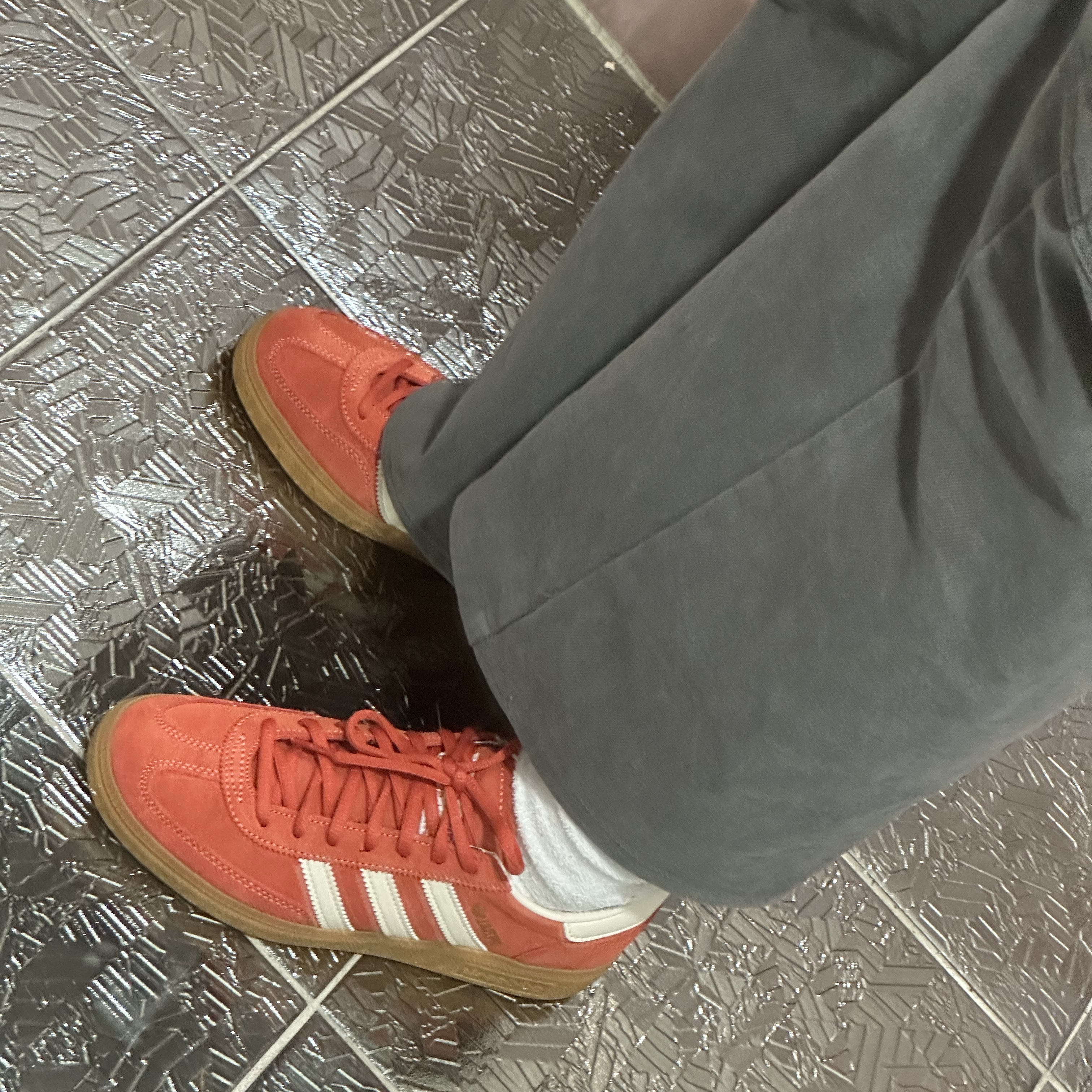 Adidas Spezial Handball Preloved Red Gum 착용 스타일
