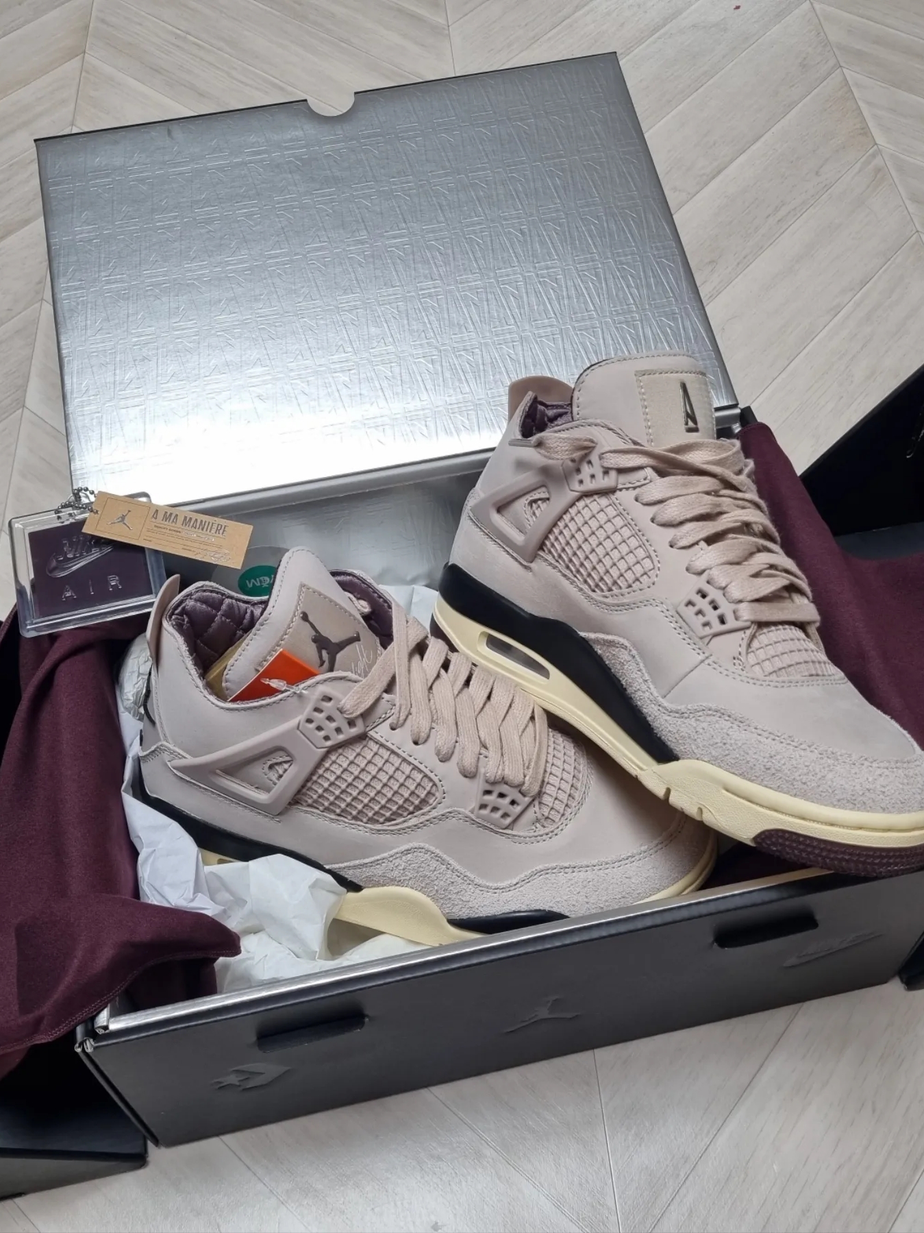(W) Jordan 4 x A Ma Maniere Retro OG SP W.Y.W.S. 착용 스타일 - 2