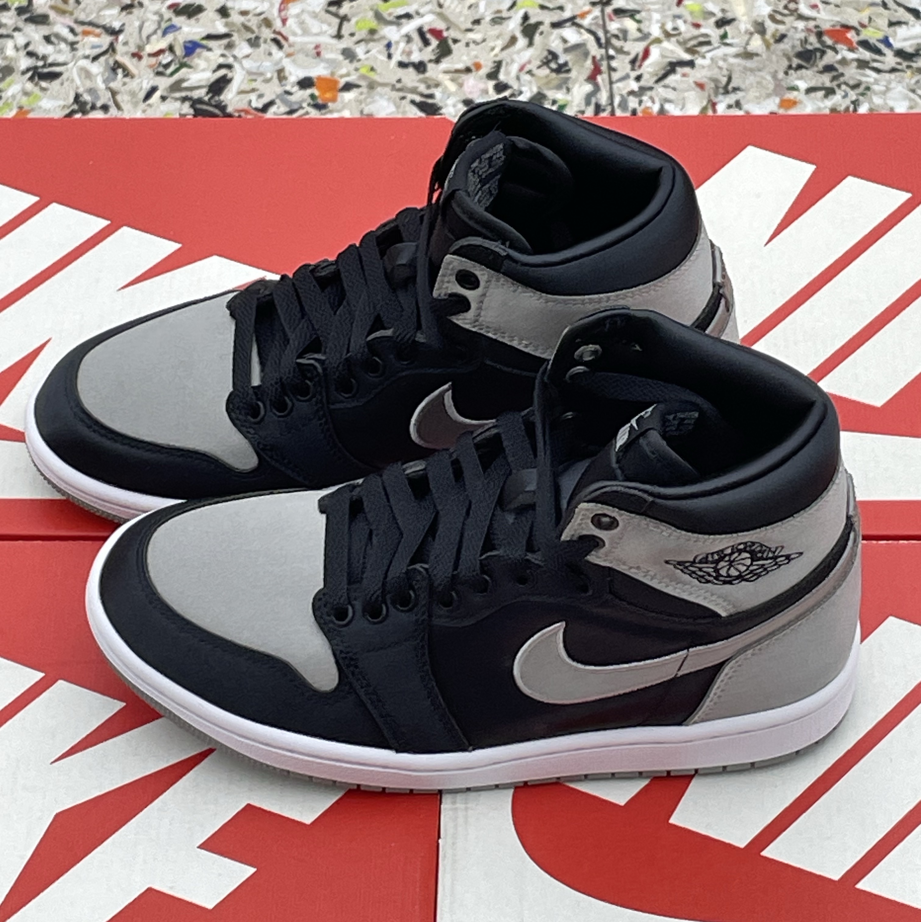 (W) Jordan 1 Retro High OG Satin Shadow 착용 스타일