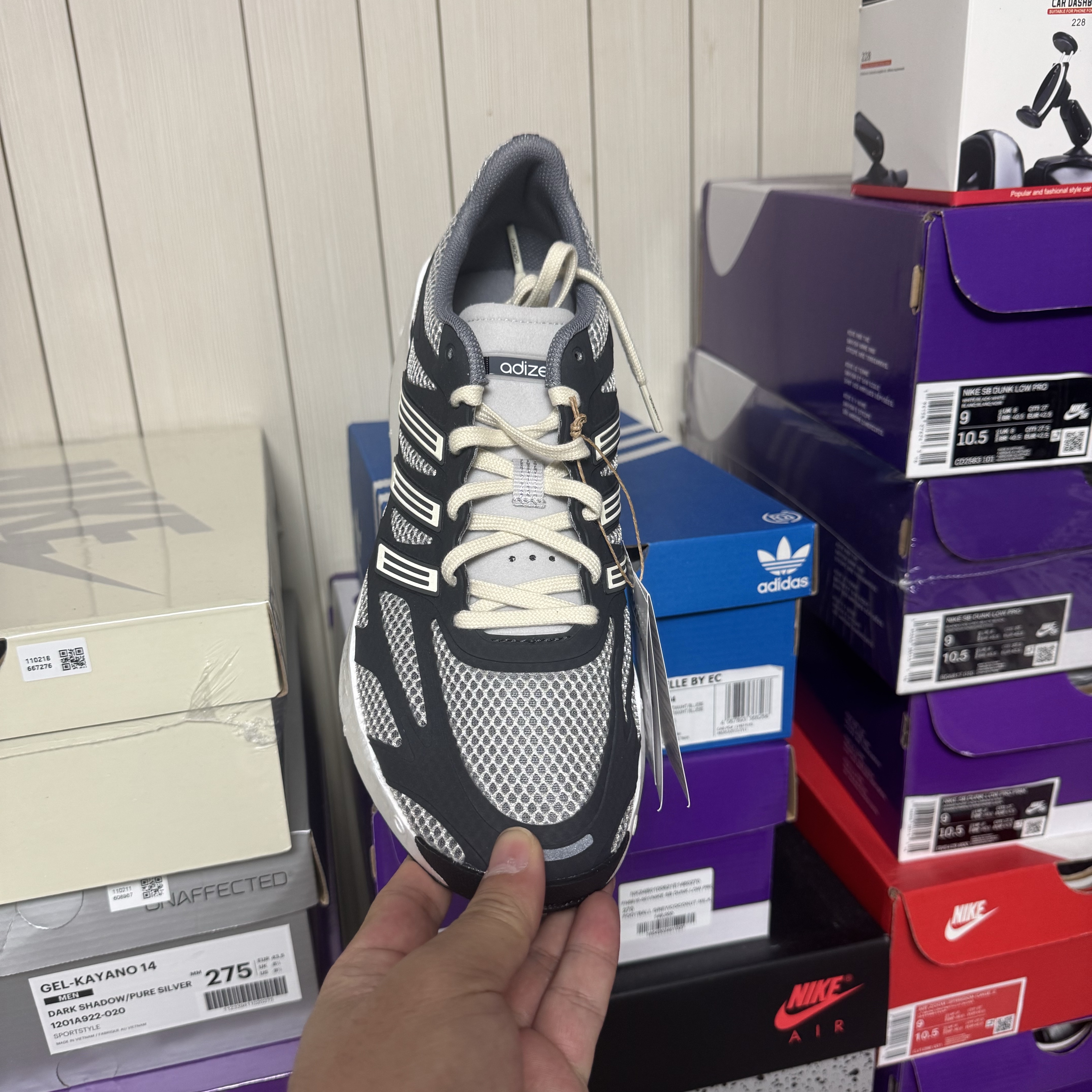 Adidas Adizero Aruku Grey Two Cream White 착용 스타일 - 2