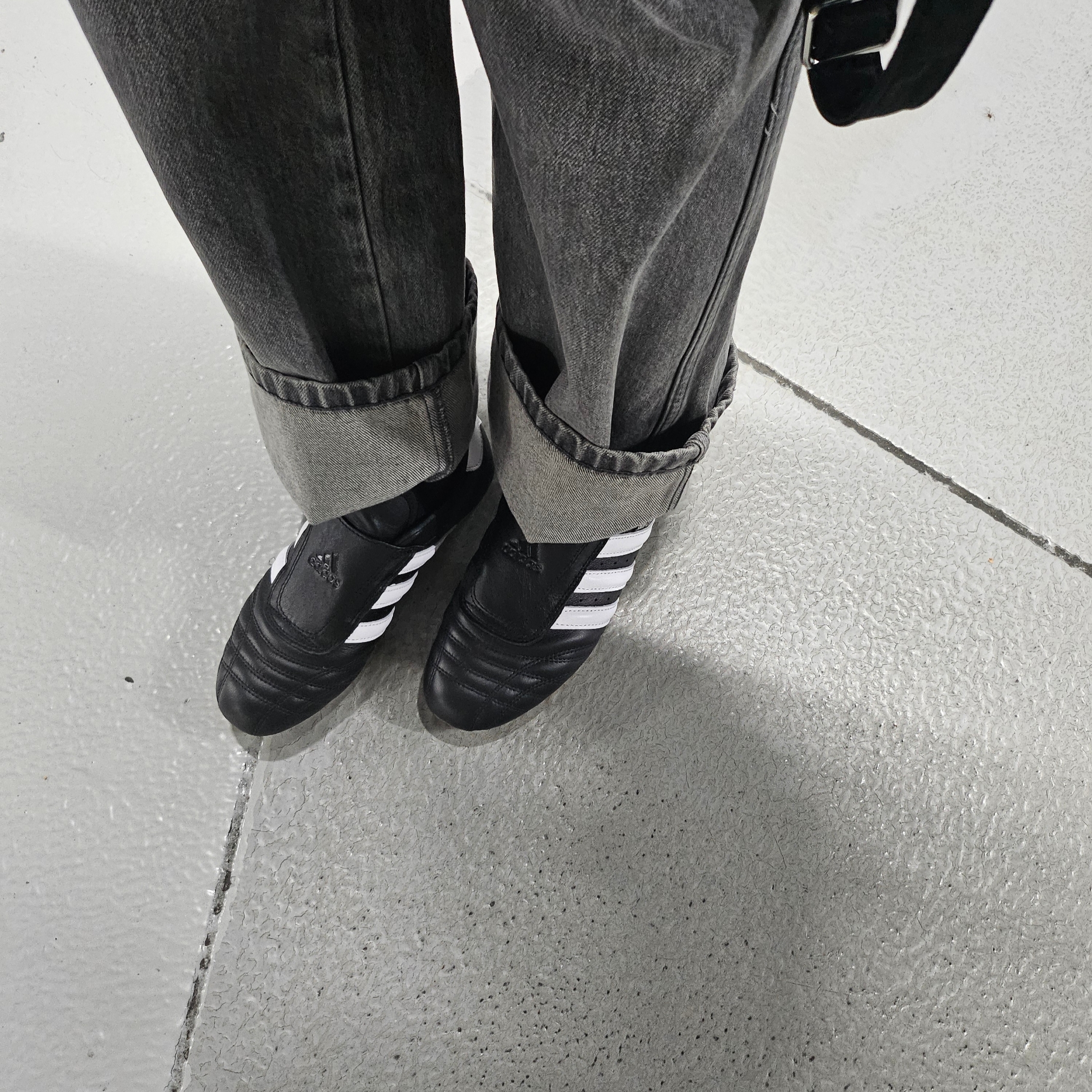 (W) Adidas Taekwondo Core Black Cloud White 착용 스타일