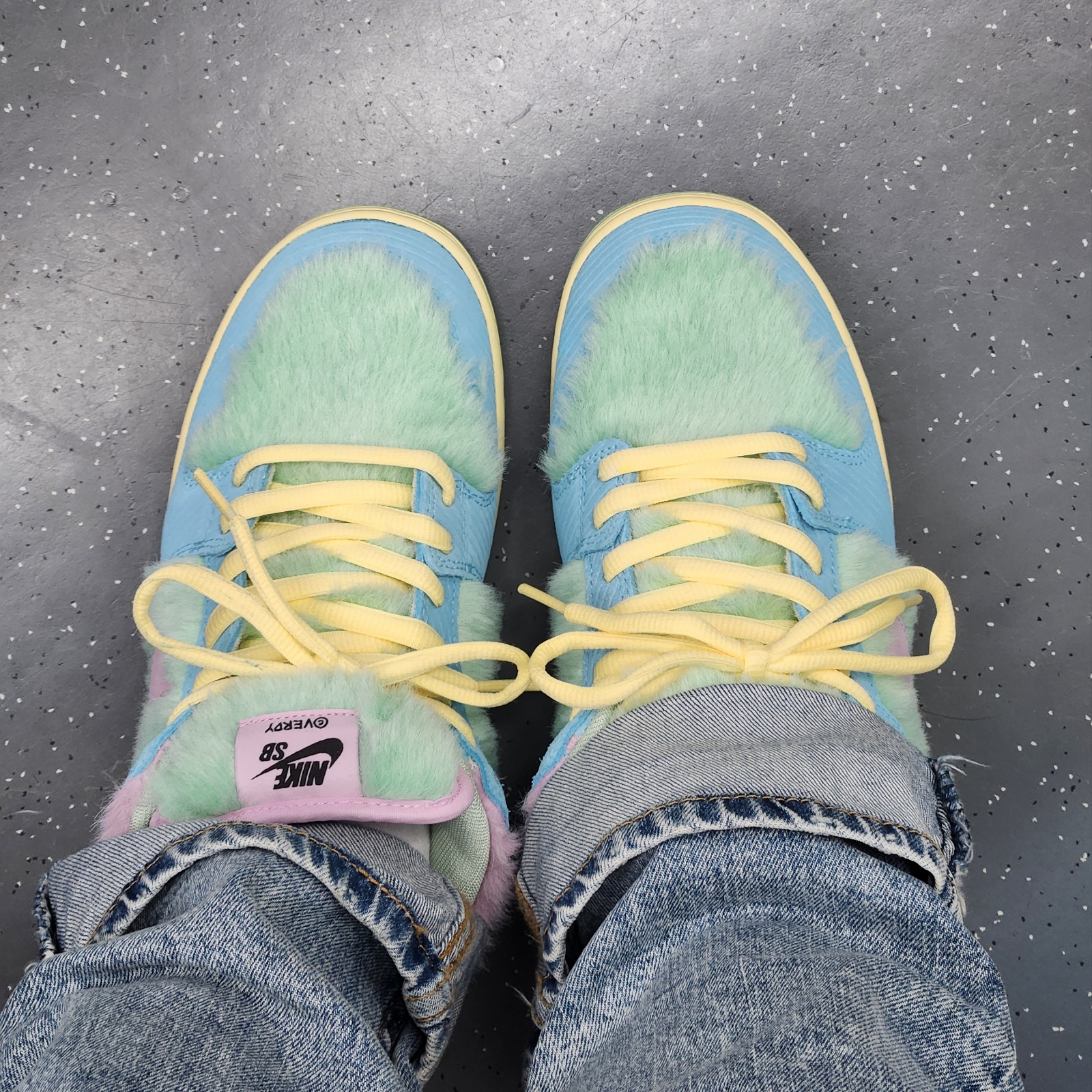 Nike x Verdy SB Dunk Low Pro Blue Gaze and Enamel Green 착용 스타일