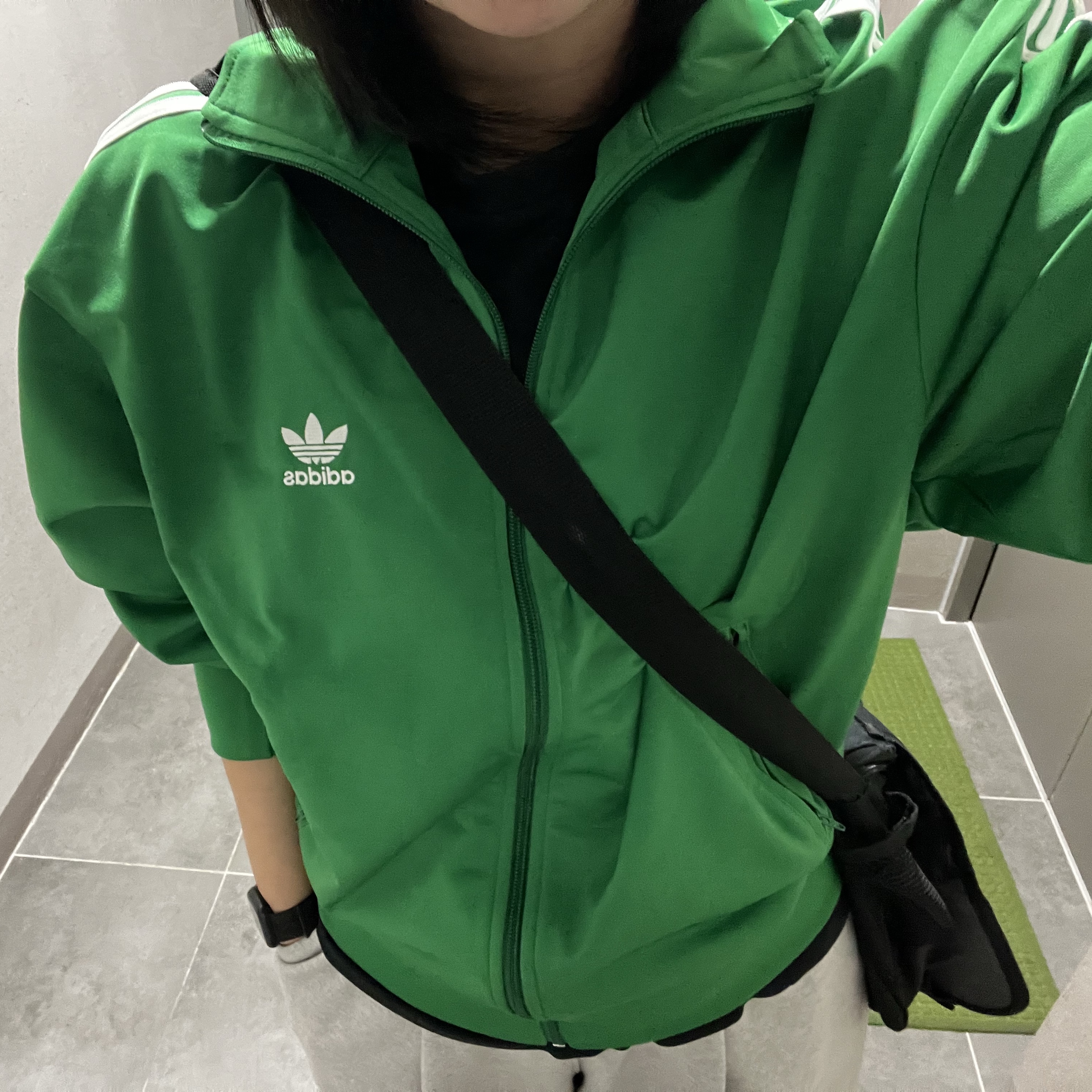 Adidas Adicolor Classic Firebird Track Top Green - KR Sizing 착용 스타일