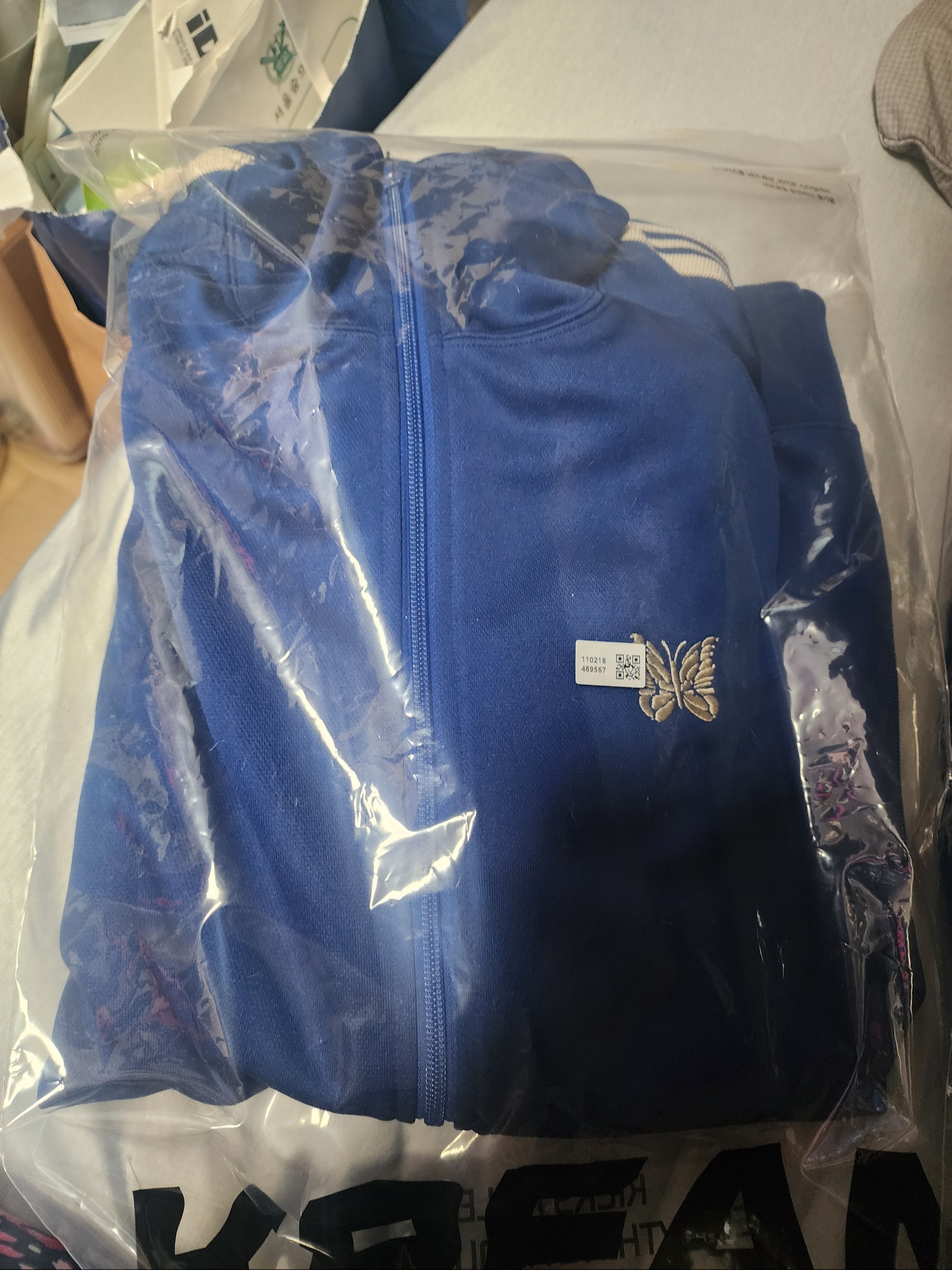 Needles Track Jacket Poly Smooth Royal, Needles Track Pants Poly Smooth Royal 착용 스타일 - 1