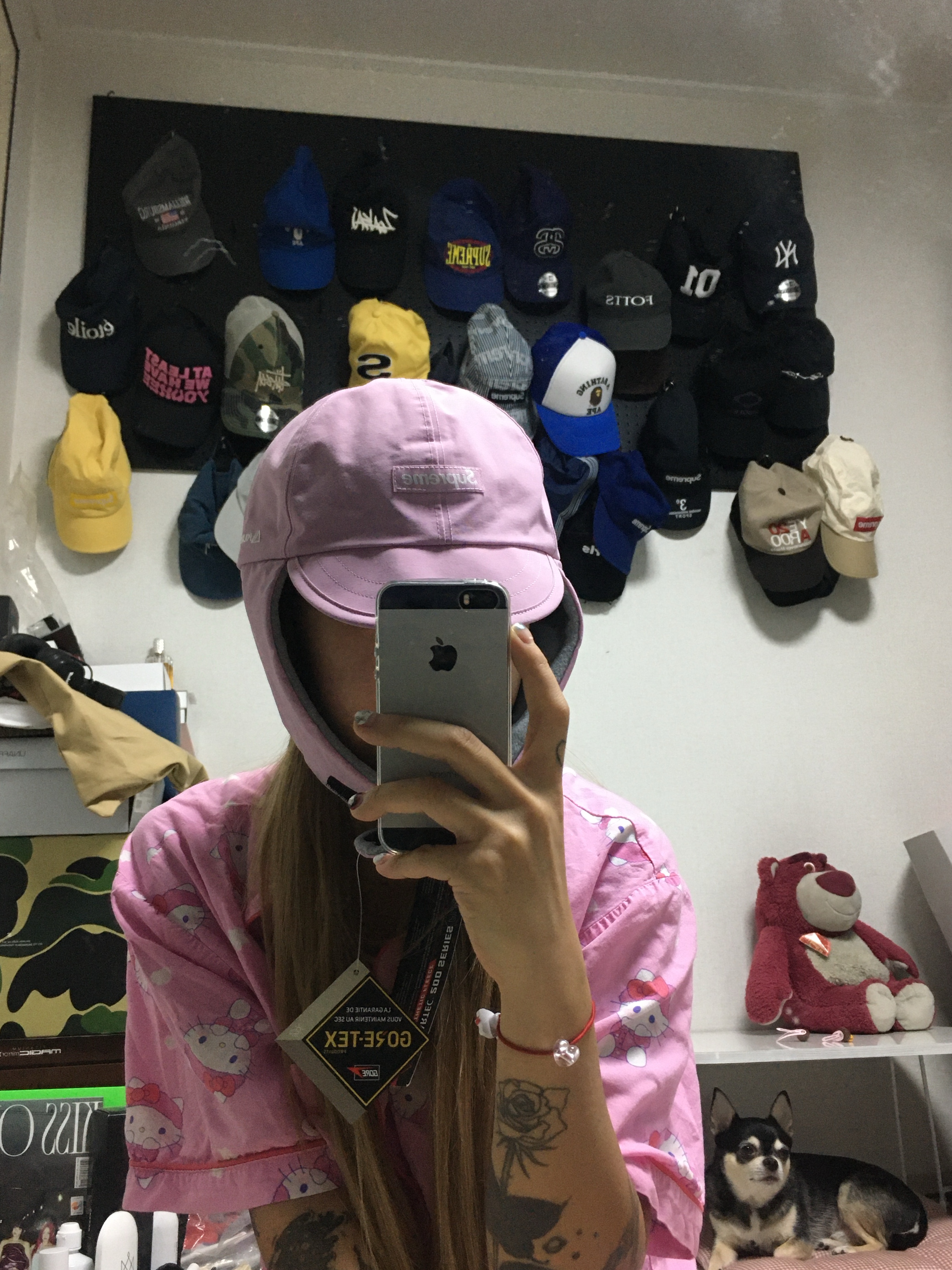 Supreme Gore-Tex Earflap Cap Mauve - 23FW 착용 스타일