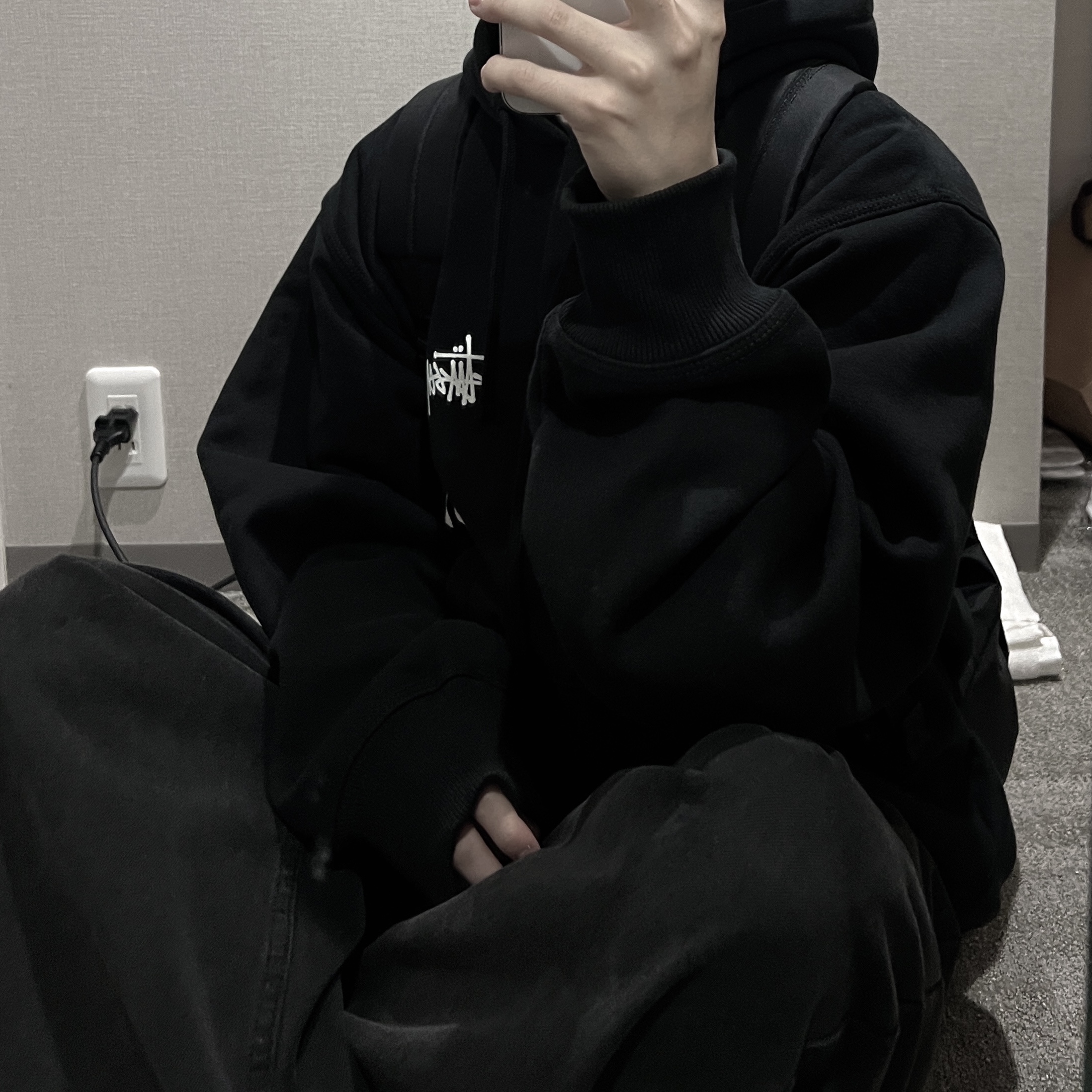 Stussy Basic Stussy Hoodie Black 2023 착용 스타일