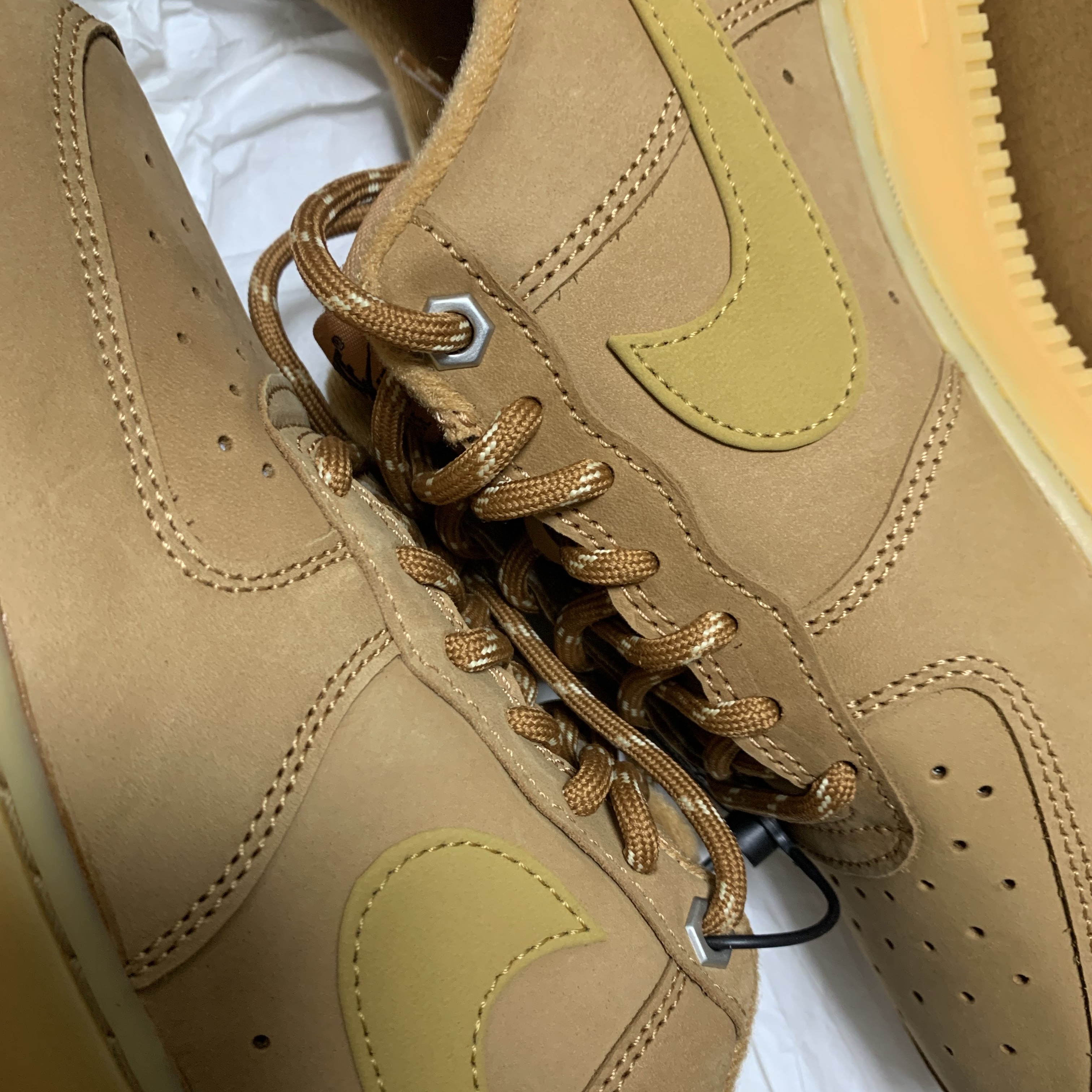 Nike Air Force 1 '07 WB Flax 착용 스타일