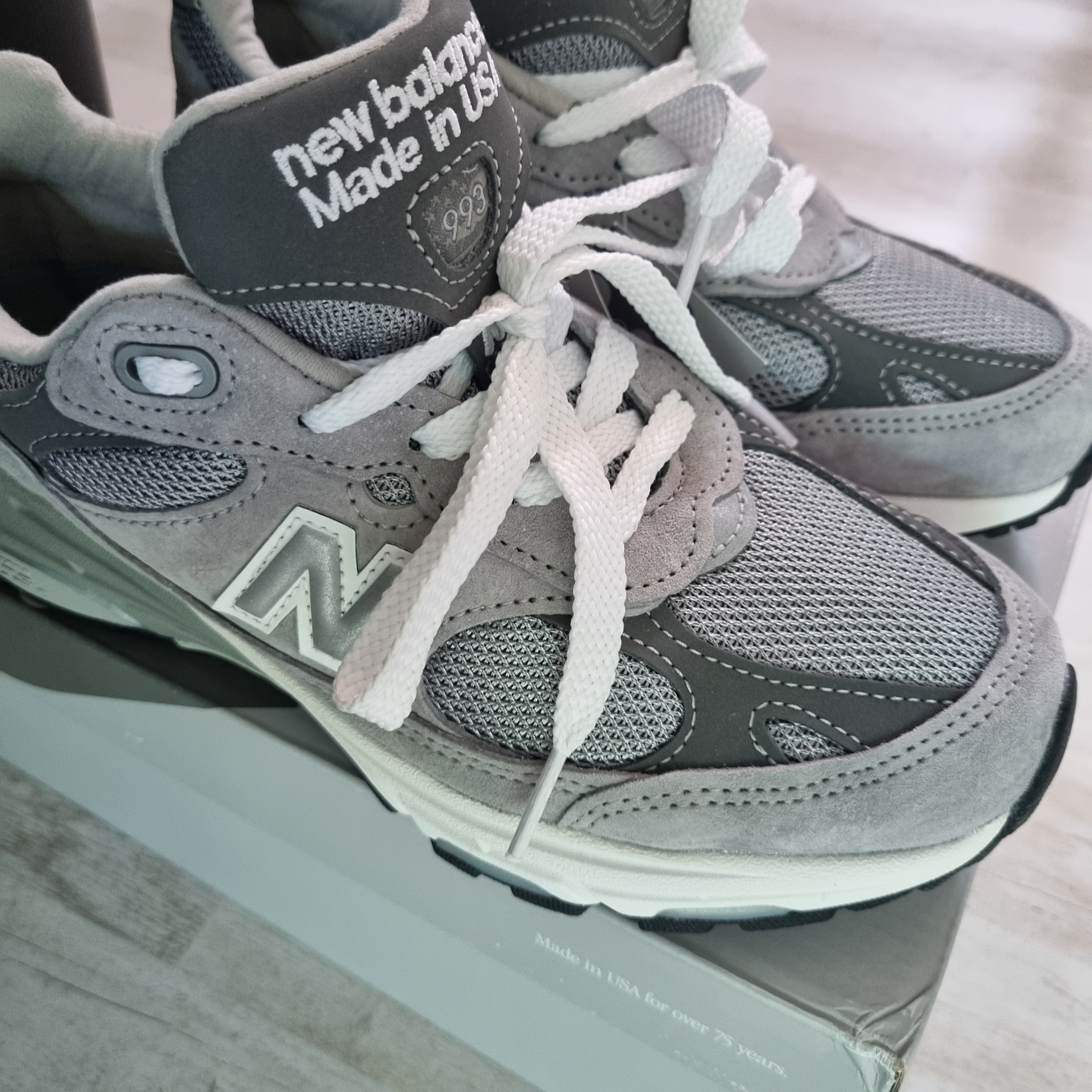 (W) New Balance 993 Made in USA Grey - B Standard 착용 스타일