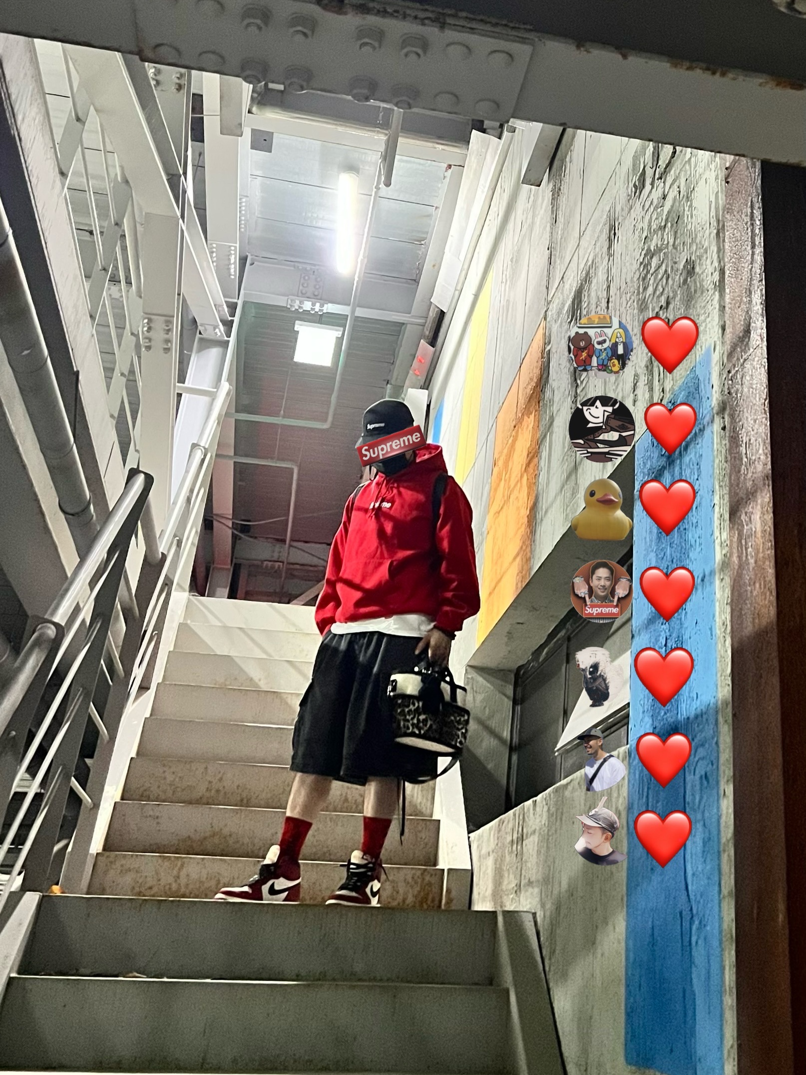 Supreme Box Logo Hooded Sweatshirt Red - 23FW, Jordan 1 Retro High OG Chicago 2022 착용 스타일