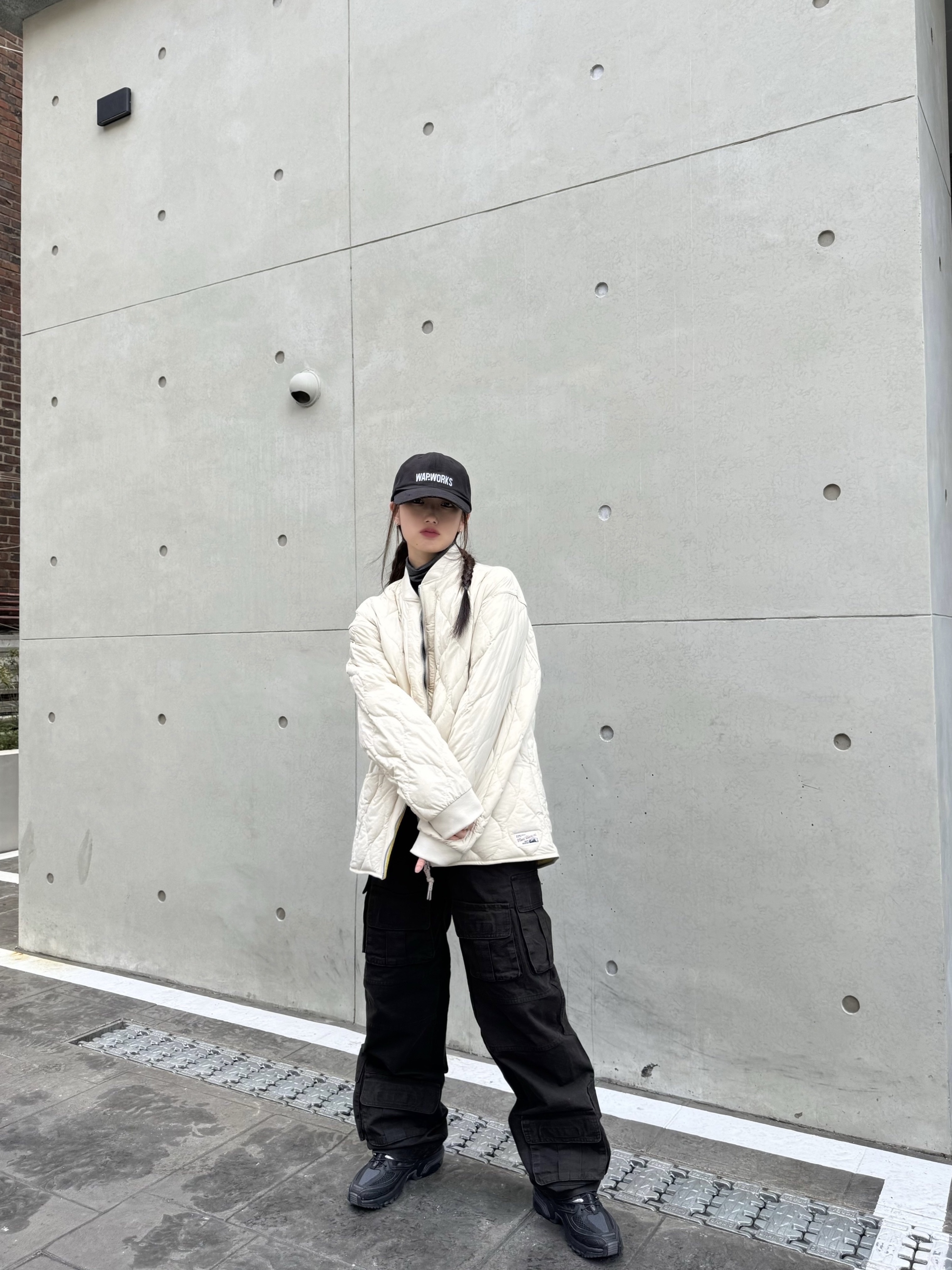 Undermycar Chiva Vintage Coating Multi Cargo Pants Mulch - 23SS, Salomon ACS Pro ADV Triple Black 착용 스타일 - 3