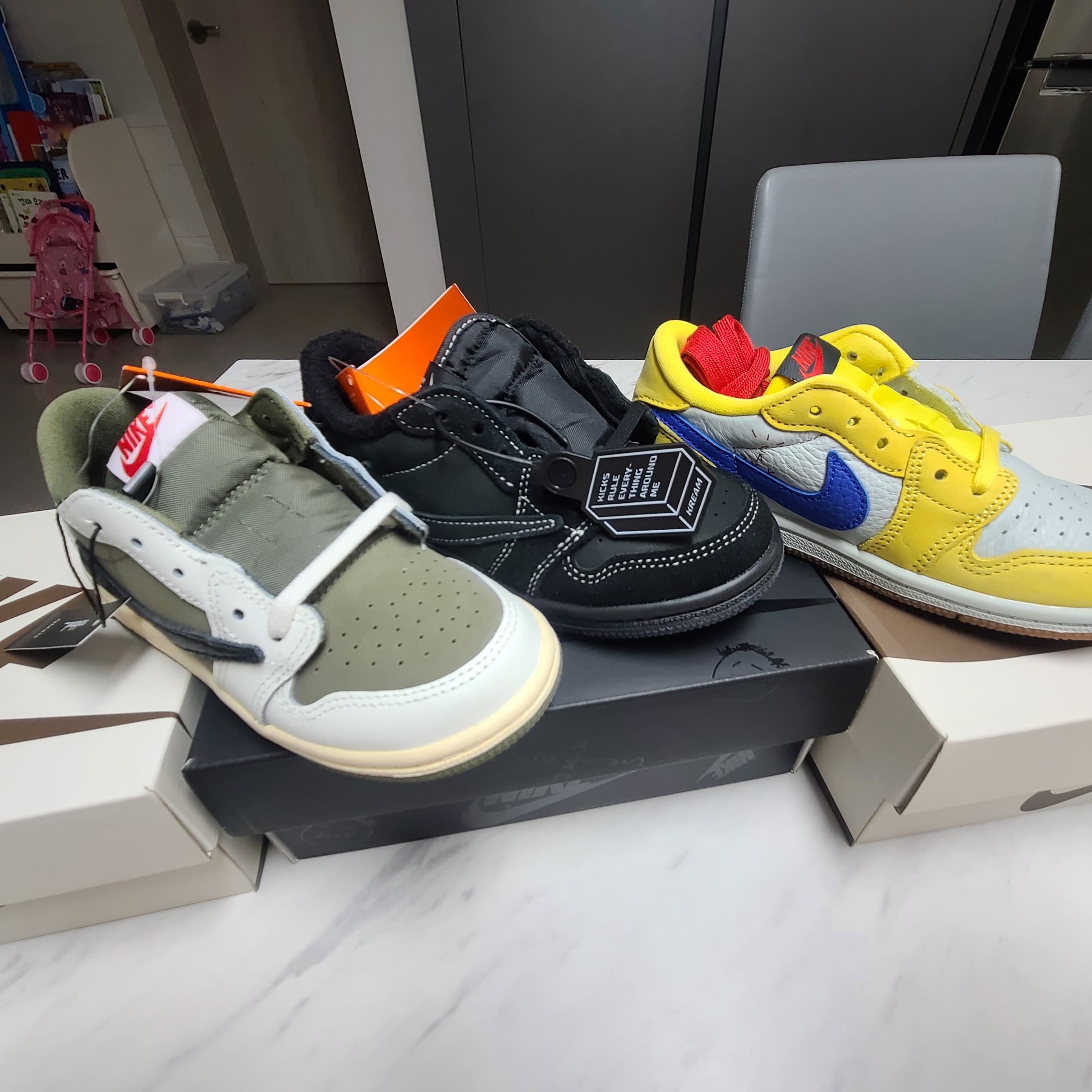 (TD) Jordan 1 x Travis Scott Retro Low OG SP Reverse Olive, (TD) Jordan 1 x Travis Scott Retro Low OG SP Canary 착용 스타일 - 2
