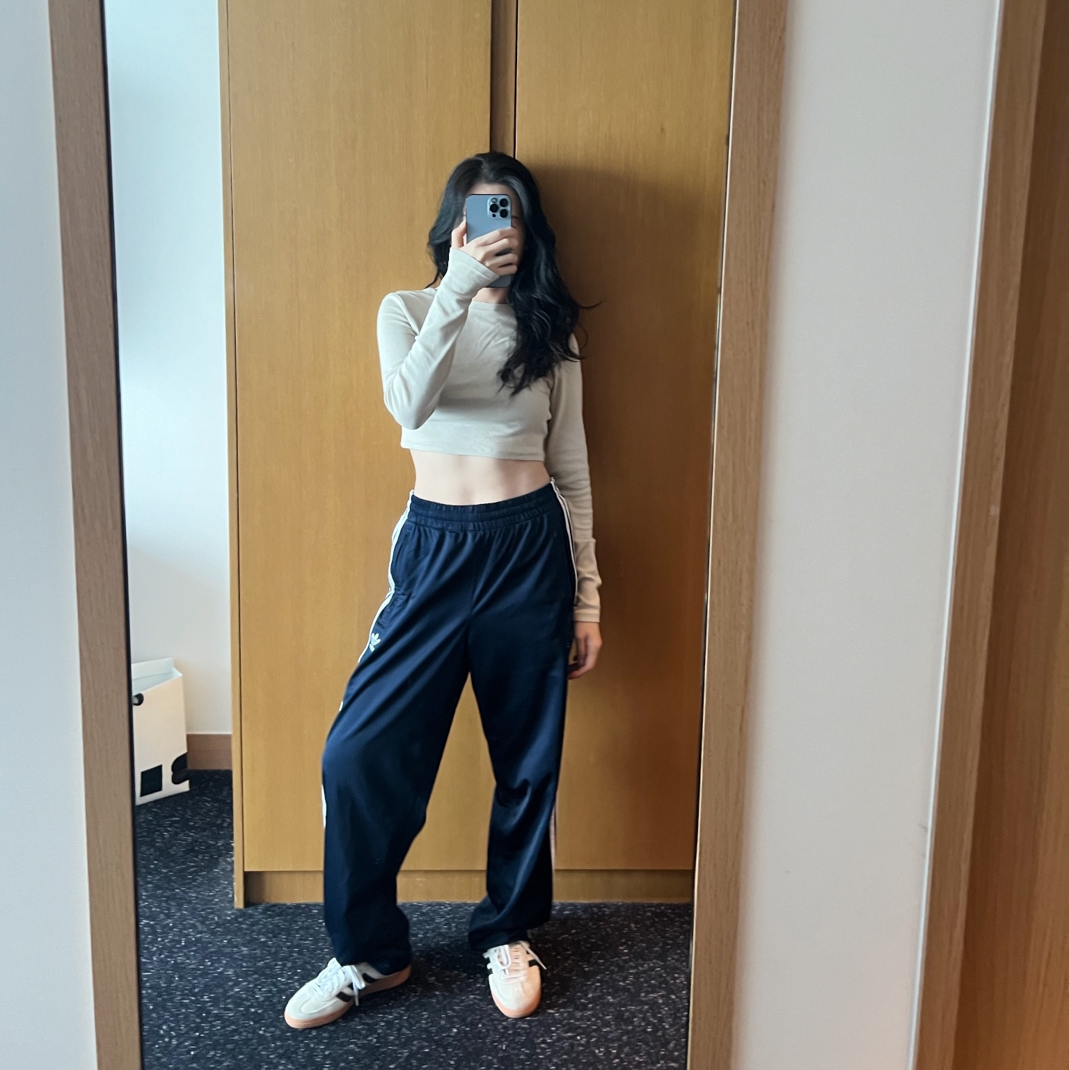 Adidas Adicolor Classics Firebird Track Pants Night Indigo - US Sizing, (W) Adidas Spezial Handball Aluminium Core Black 착용 스타일
