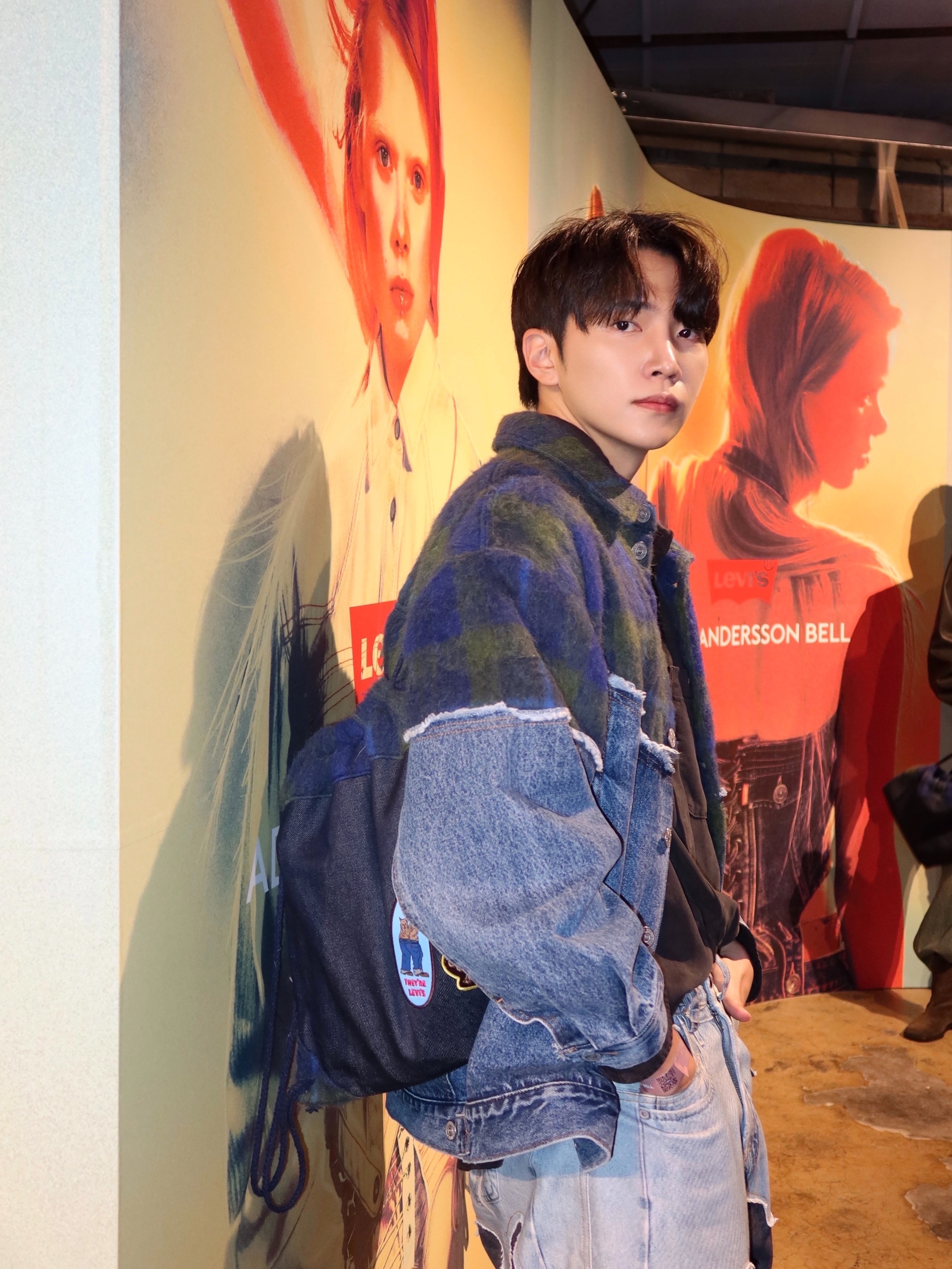 [KREAM 단독] ADSB Andersson Bell x Levi's Women Spliced Trucker Indigo Green - 24FW 착용 스타일 - 1