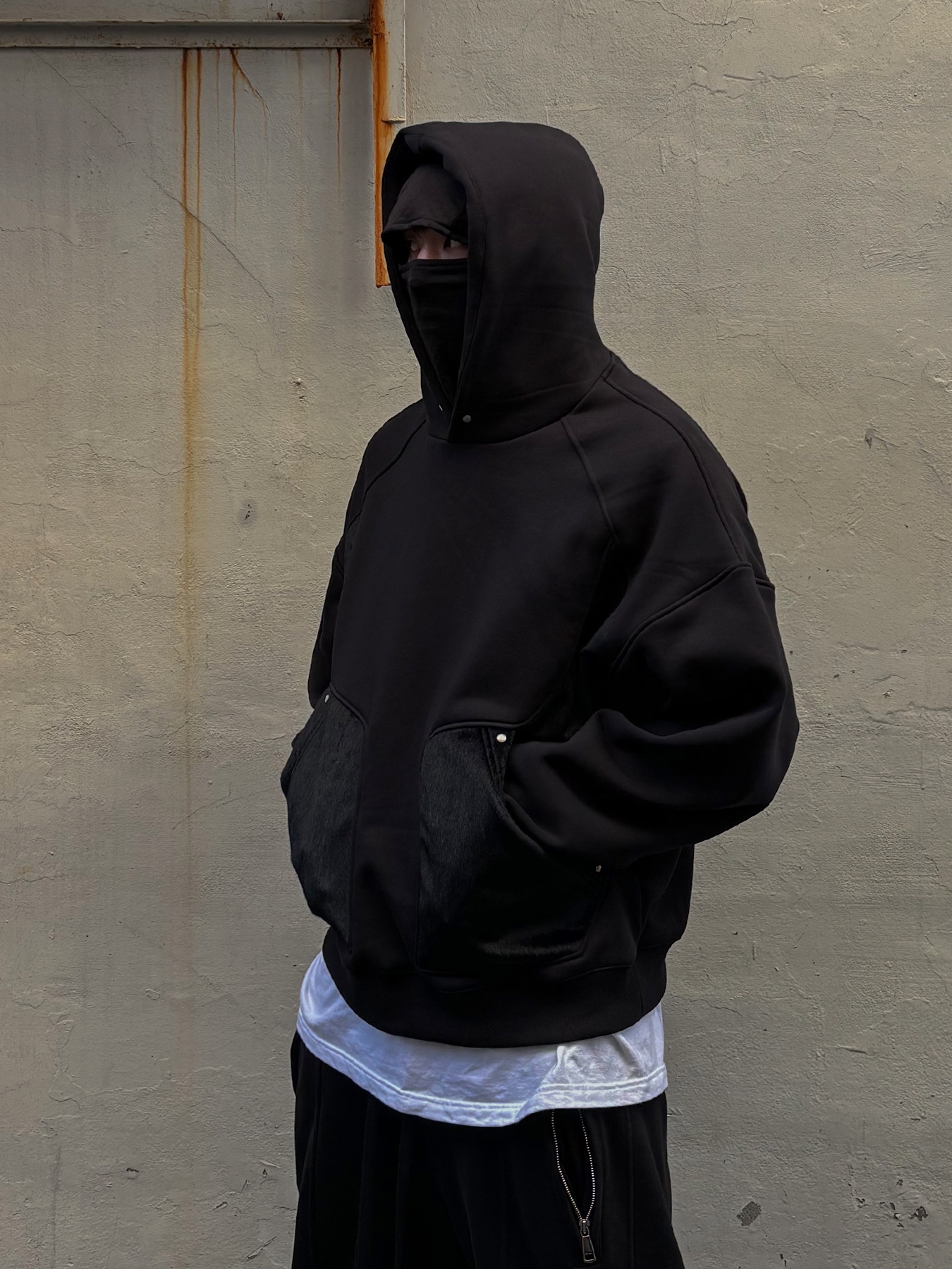 Wapworks Fur Scrap Heavy Sweat Hoodie Darkness 착용 스타일 - 2